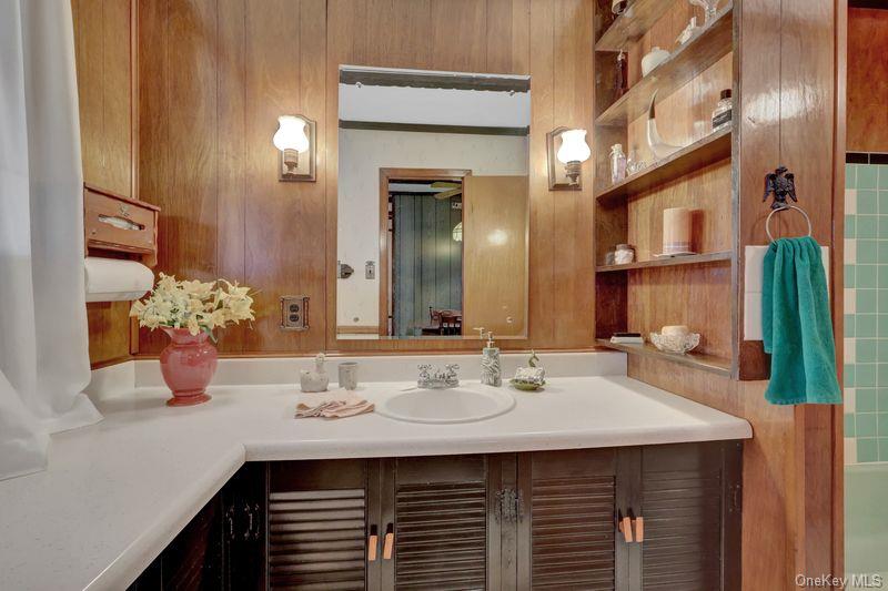 #12 photo, 35 19th Avenue, Bay Shore , NY 11706