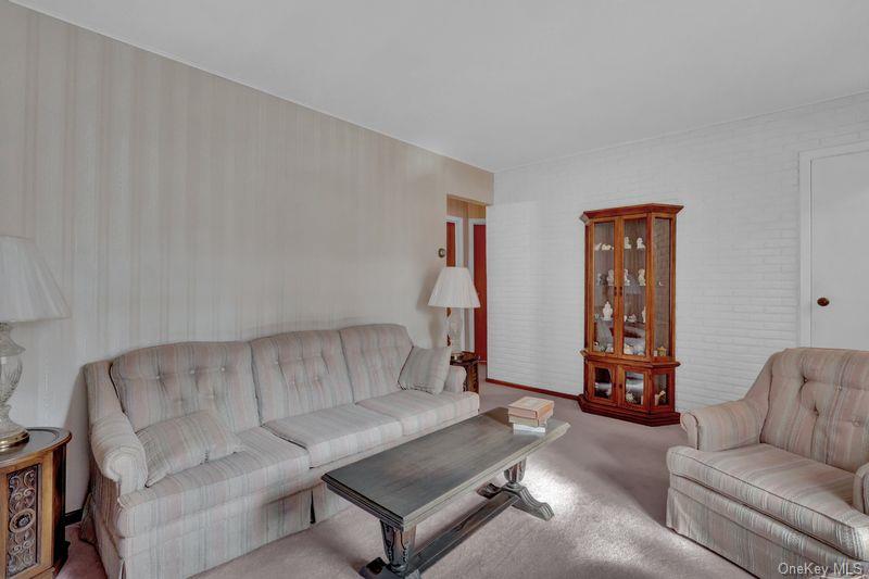 #18 photo, 35 19th Avenue, Bay Shore , NY 11706