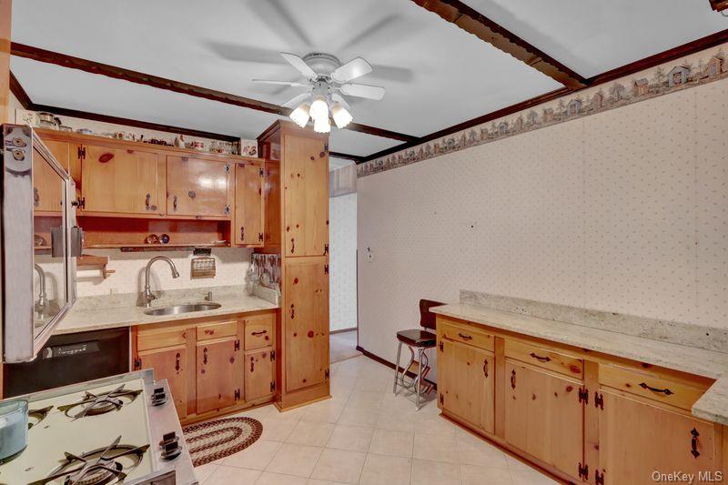 #19 photo, 35 19th Avenue, Bay Shore , NY 11706