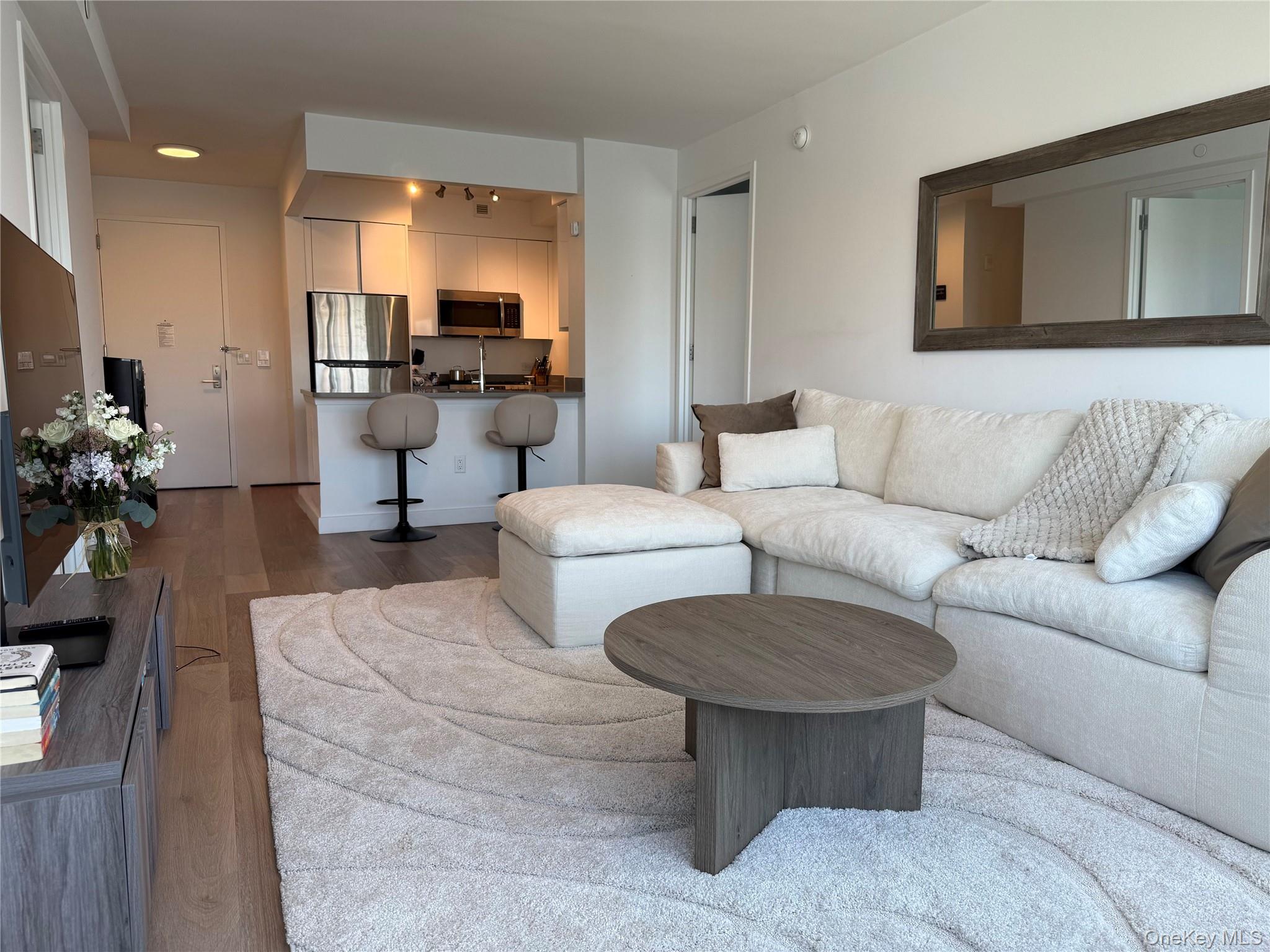 #4 photo, 52-03 Center Boulevard, Long Island City , NY 11101