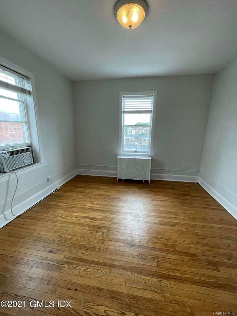 #12 photo, 271 Greenwich Avenue, Greenwich , CT 06830