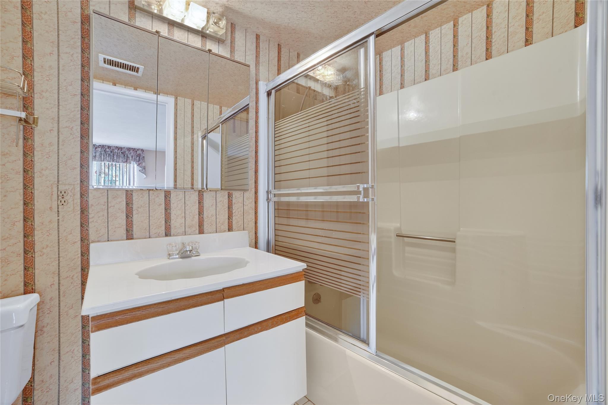 #18 photo, 175 B Long Hill Drive, Yorktown Heights , NY 10598