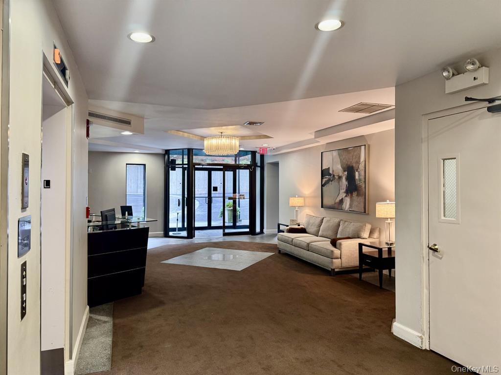 #16 photo, 703 Pelham Road, New Rochelle , NY 10805