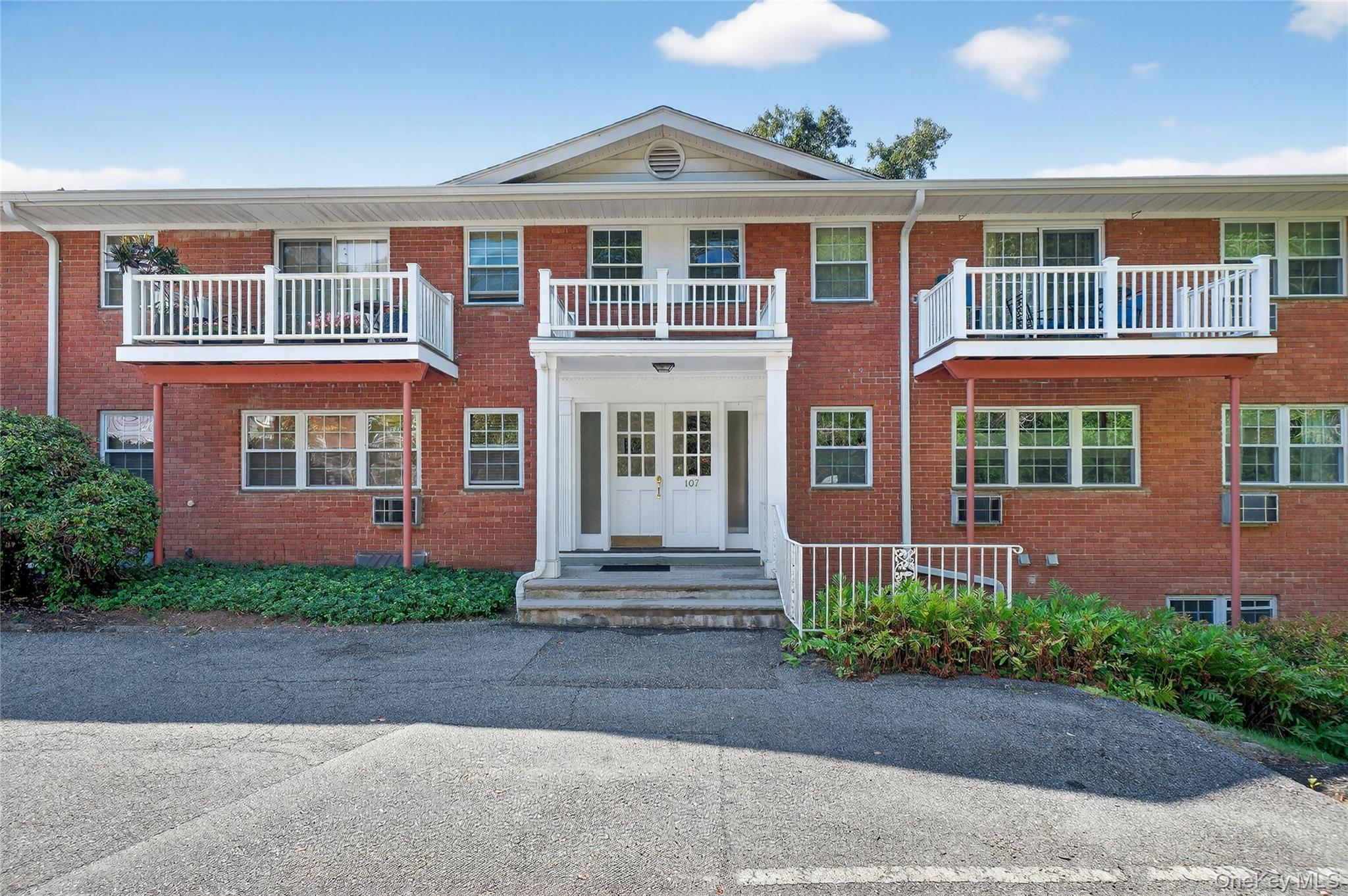 #2 photo, 107 Nottingham Road, Bedford Hills , NY 10507