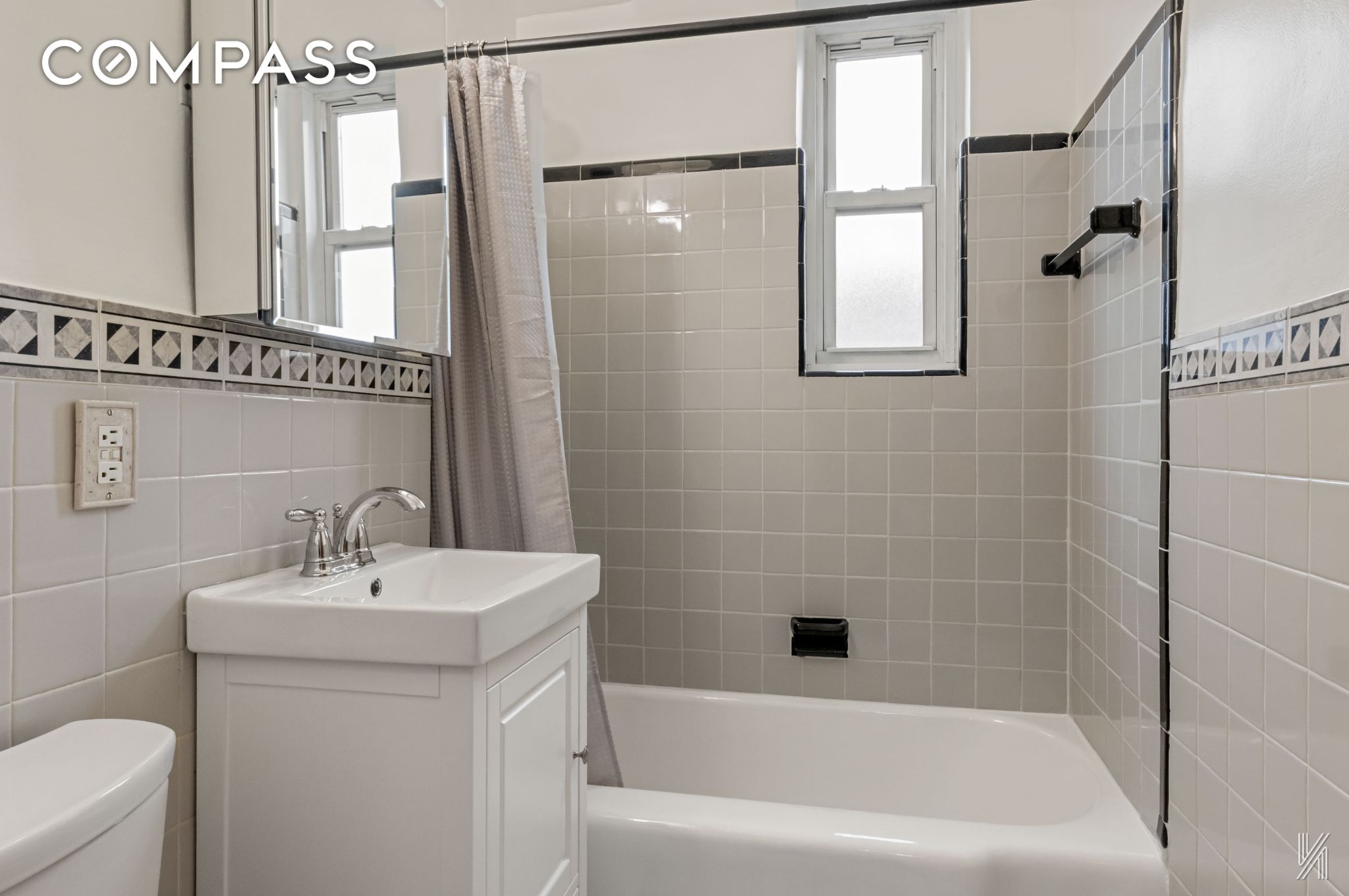 #19 photo, 39-25 51st Street, Woodside , NY 11377