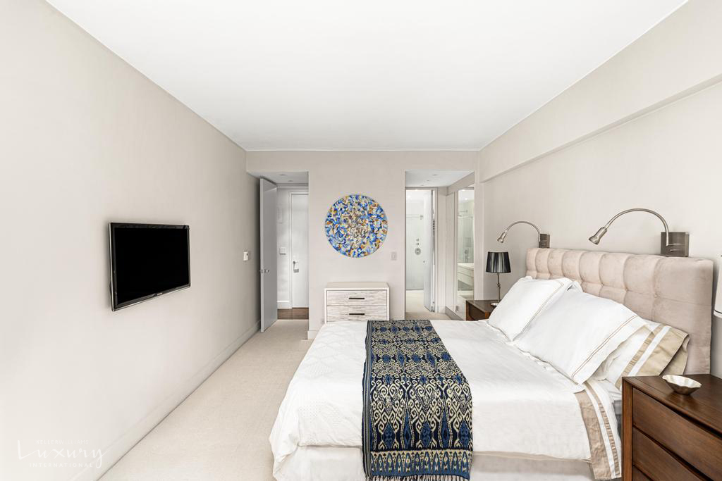 #11 photo, 58 W 58th Street, Midtown Central , NY 10019