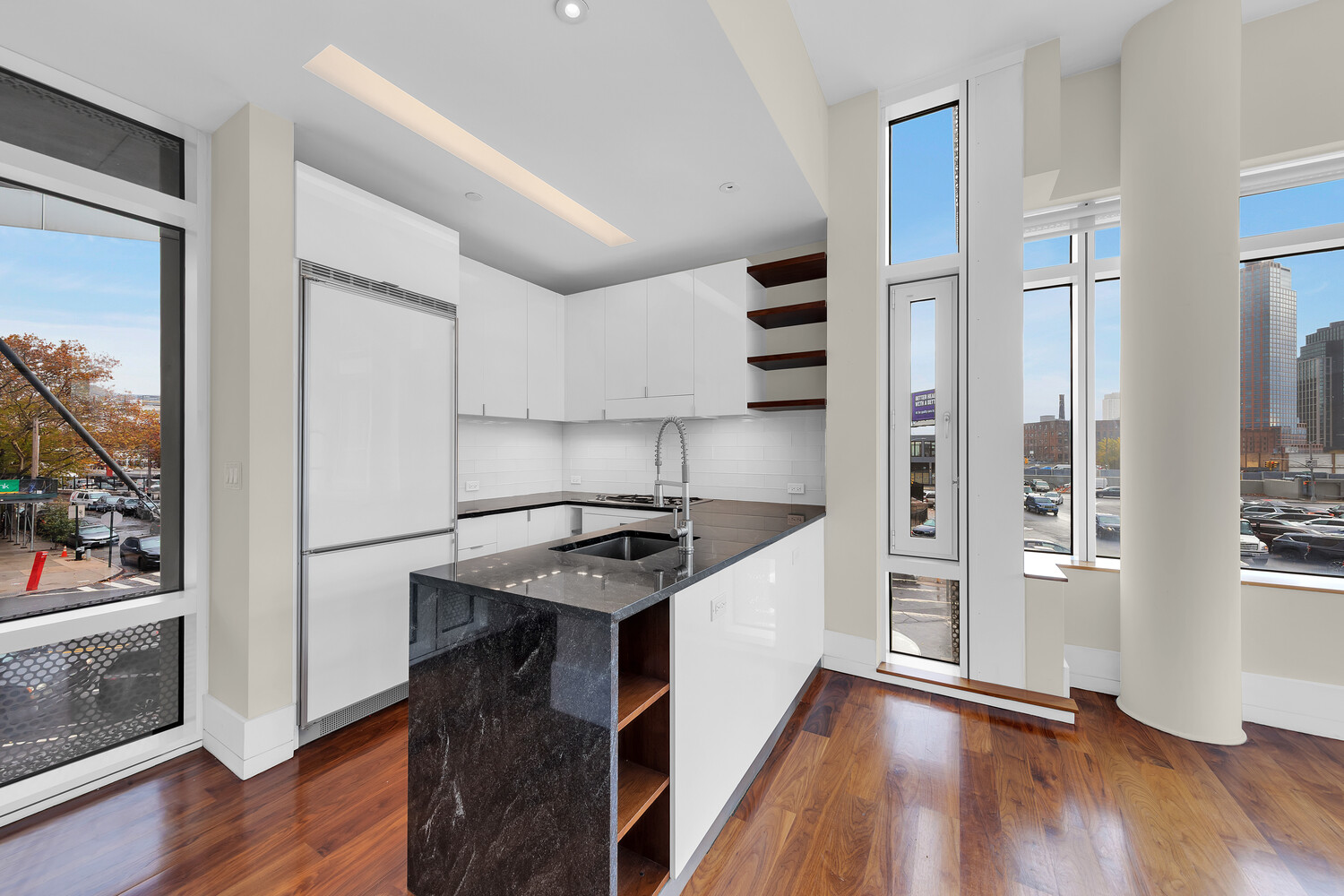 #3 photo, 10-17 JACKSON Avenue, Hunters Point , NY 11101