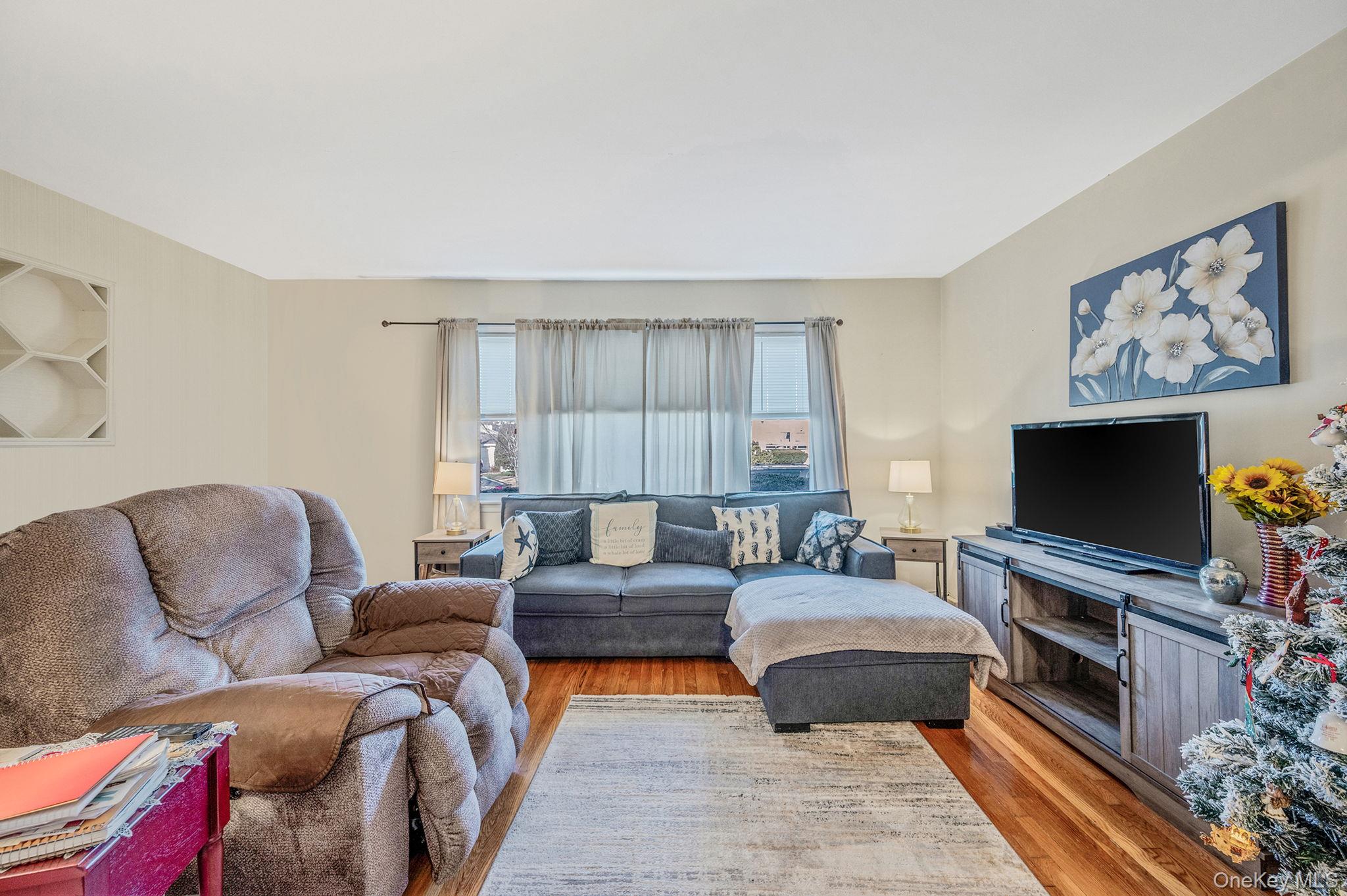 #14 photo, 34 Meyer Avenue, Valley Stream , NY 11580