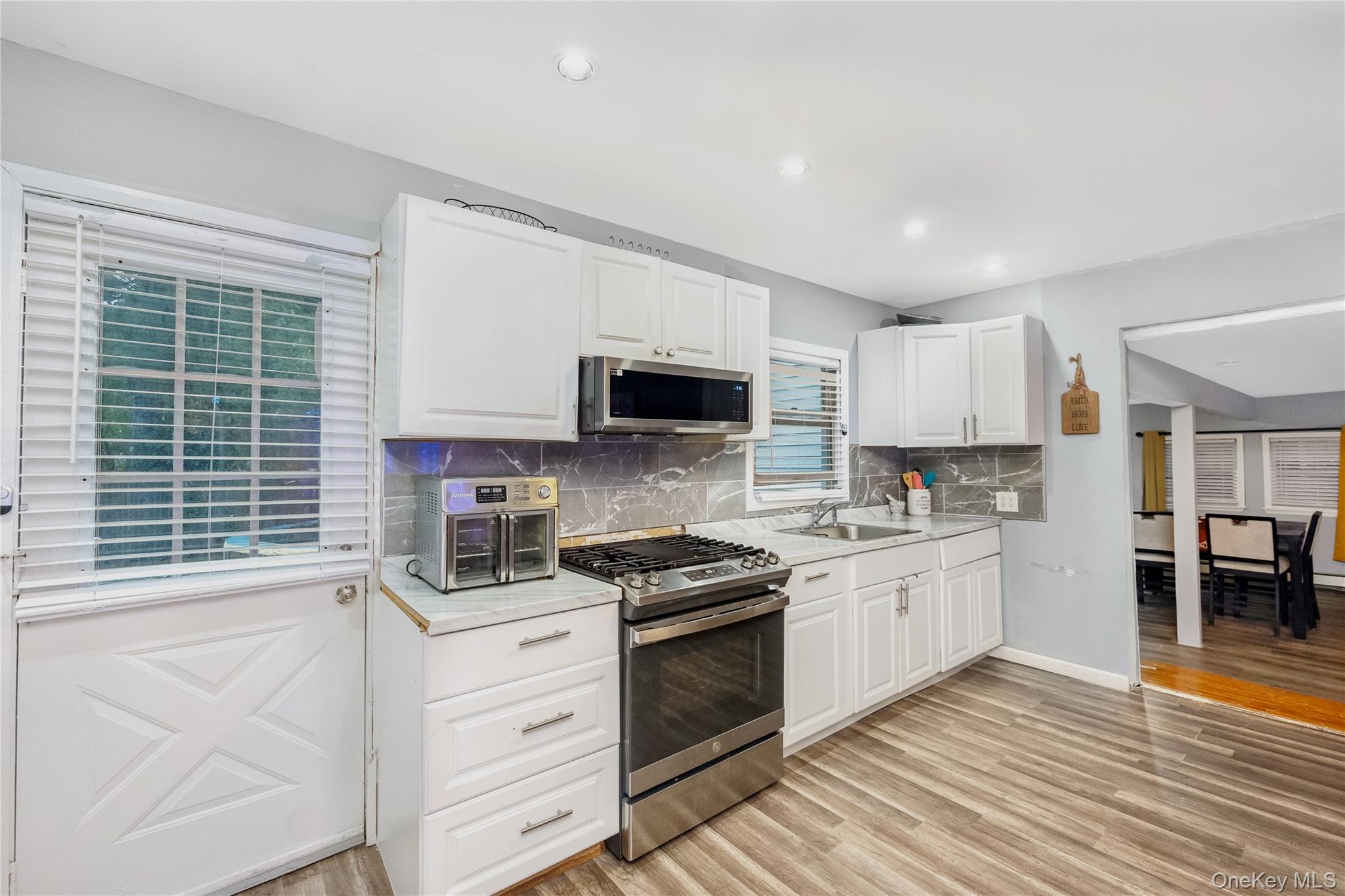 #19 photo, 204 Bayside Avenue, Oceanside , NY 11572