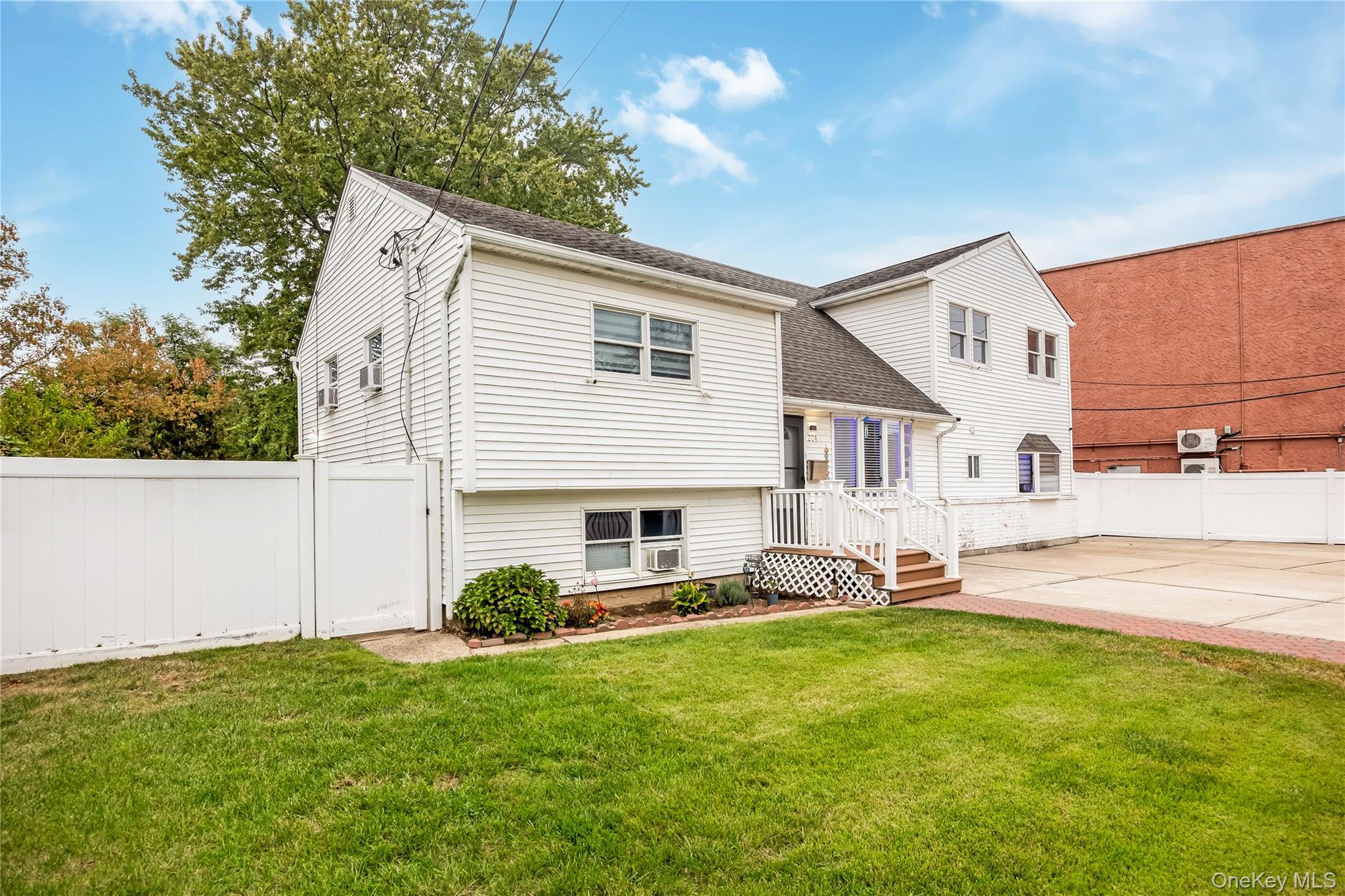 #2 photo, 204 Bayside Avenue, Oceanside , NY 11572