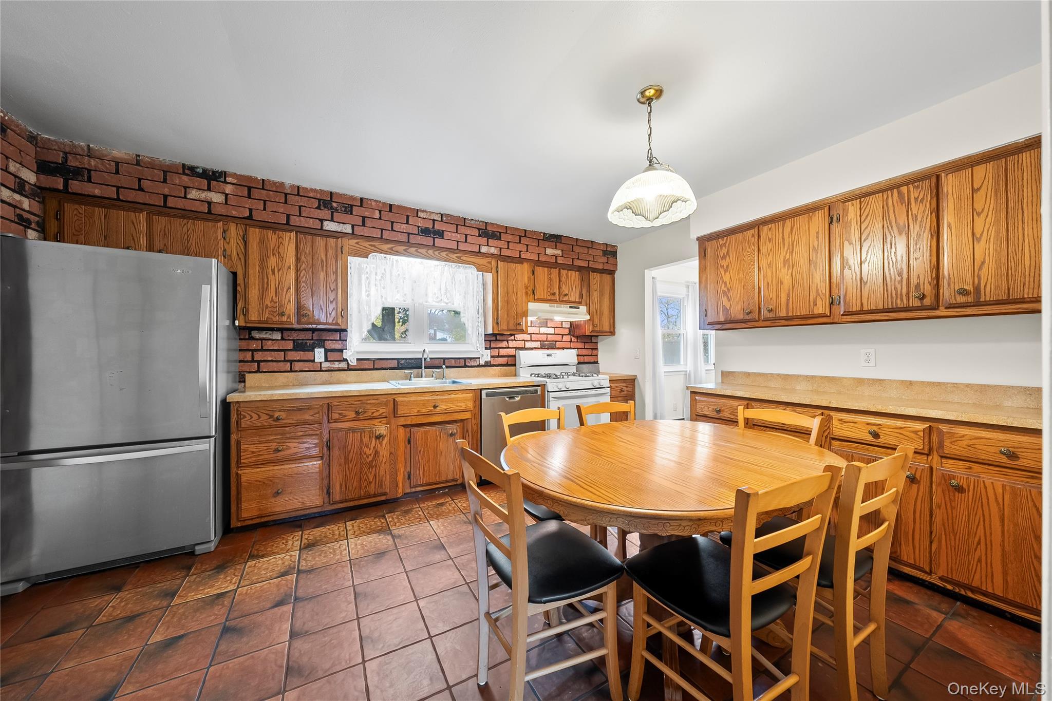 #11 photo, 2129 Sycamore Avenue, サフォーク郡 Ronkonkoma , NY 11779