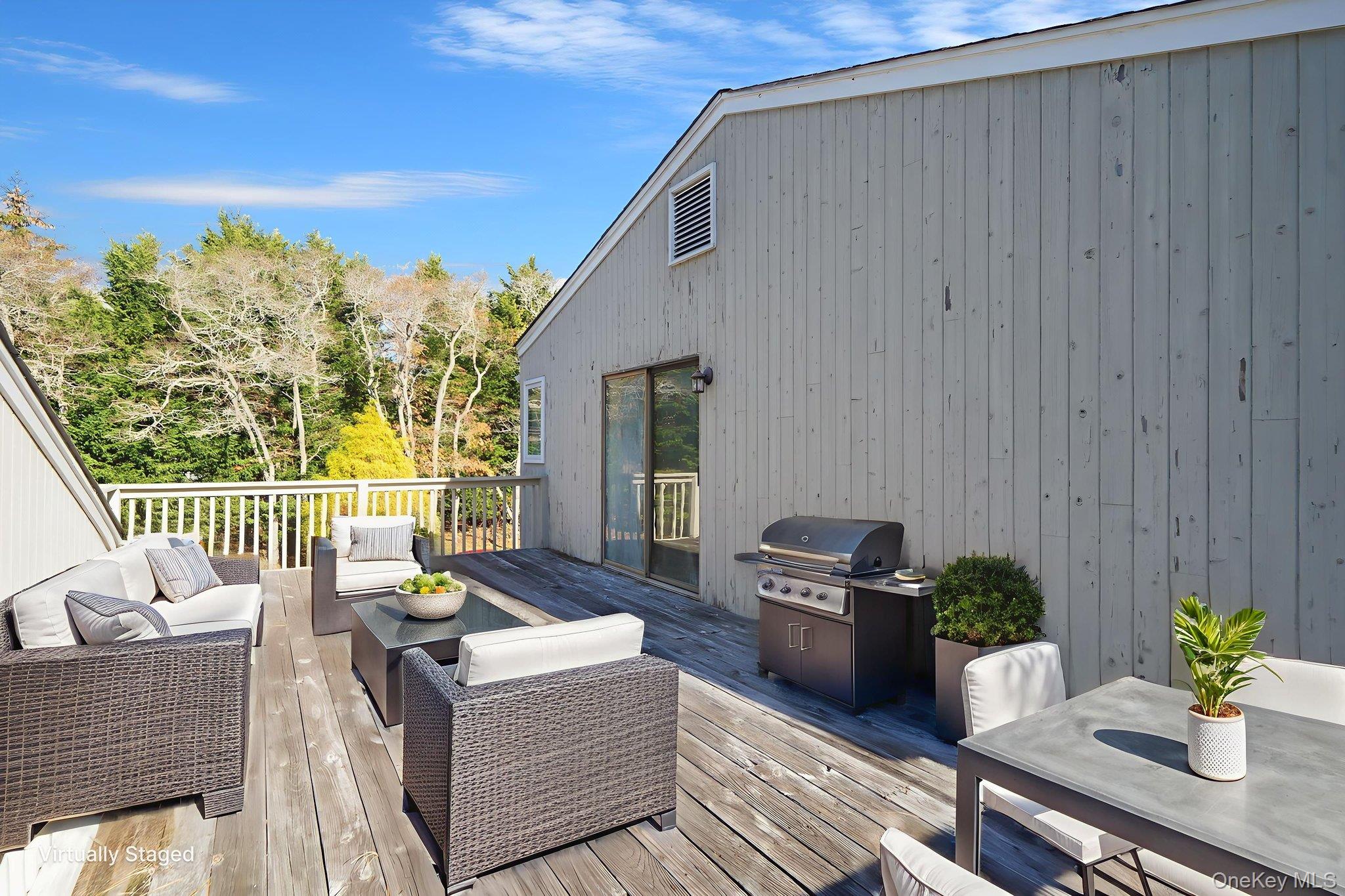 #17 photo, 290 Montauk Highway, Southampton , NY 11968