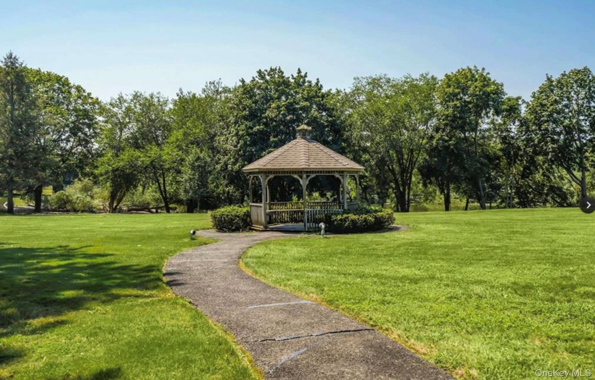 #14 photo, 401 Cabot Court, Saint James , NY 11780