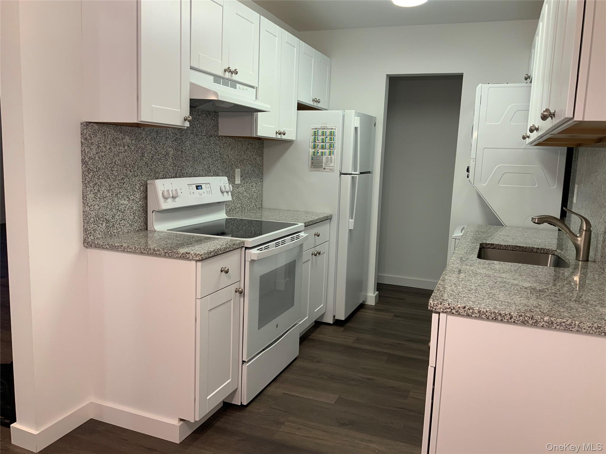 #2 photo, 401 Cabot Court, Saint James , NY 11780