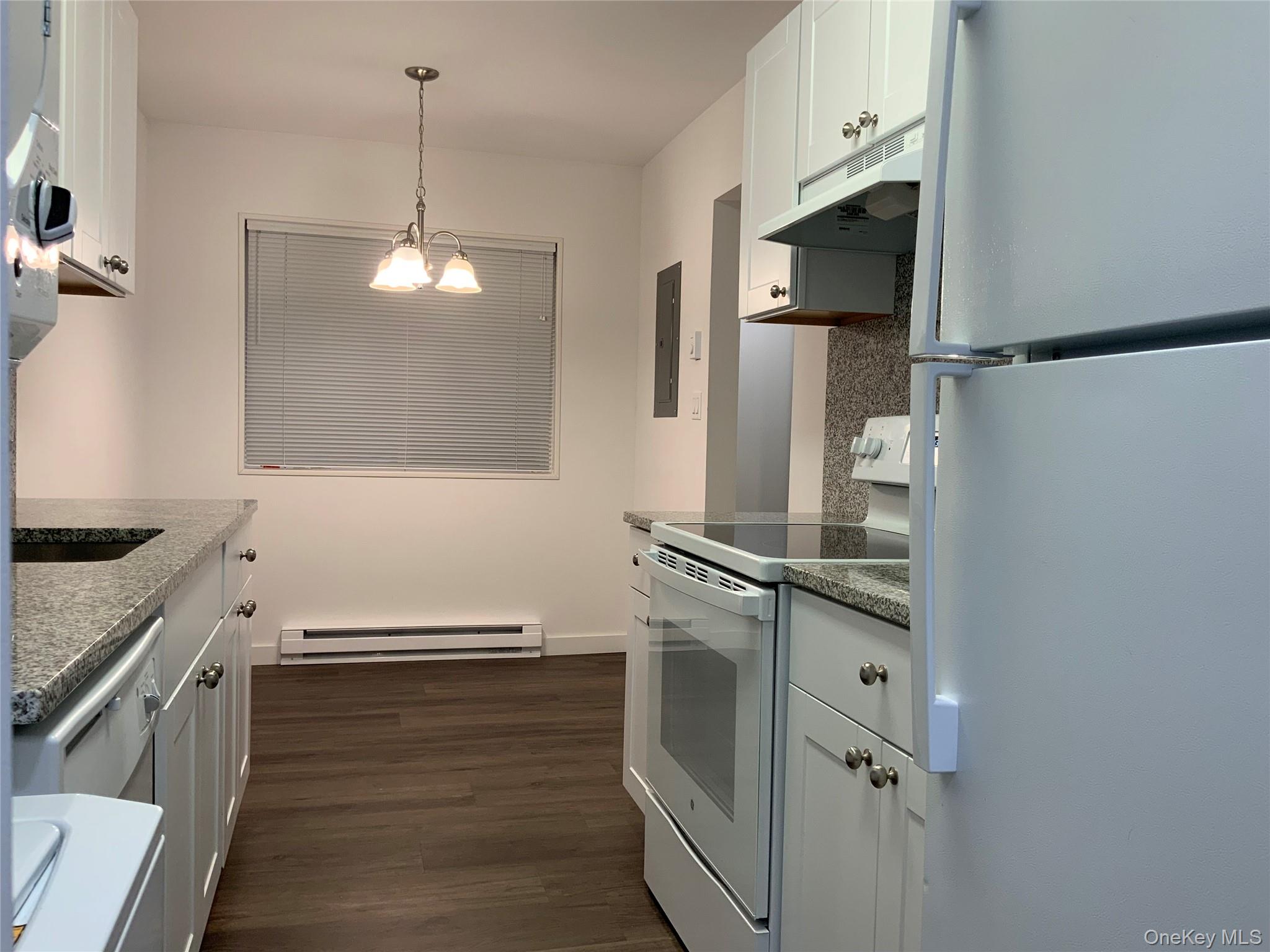 #4 photo, 401 Cabot Court, Saint James , NY 11780