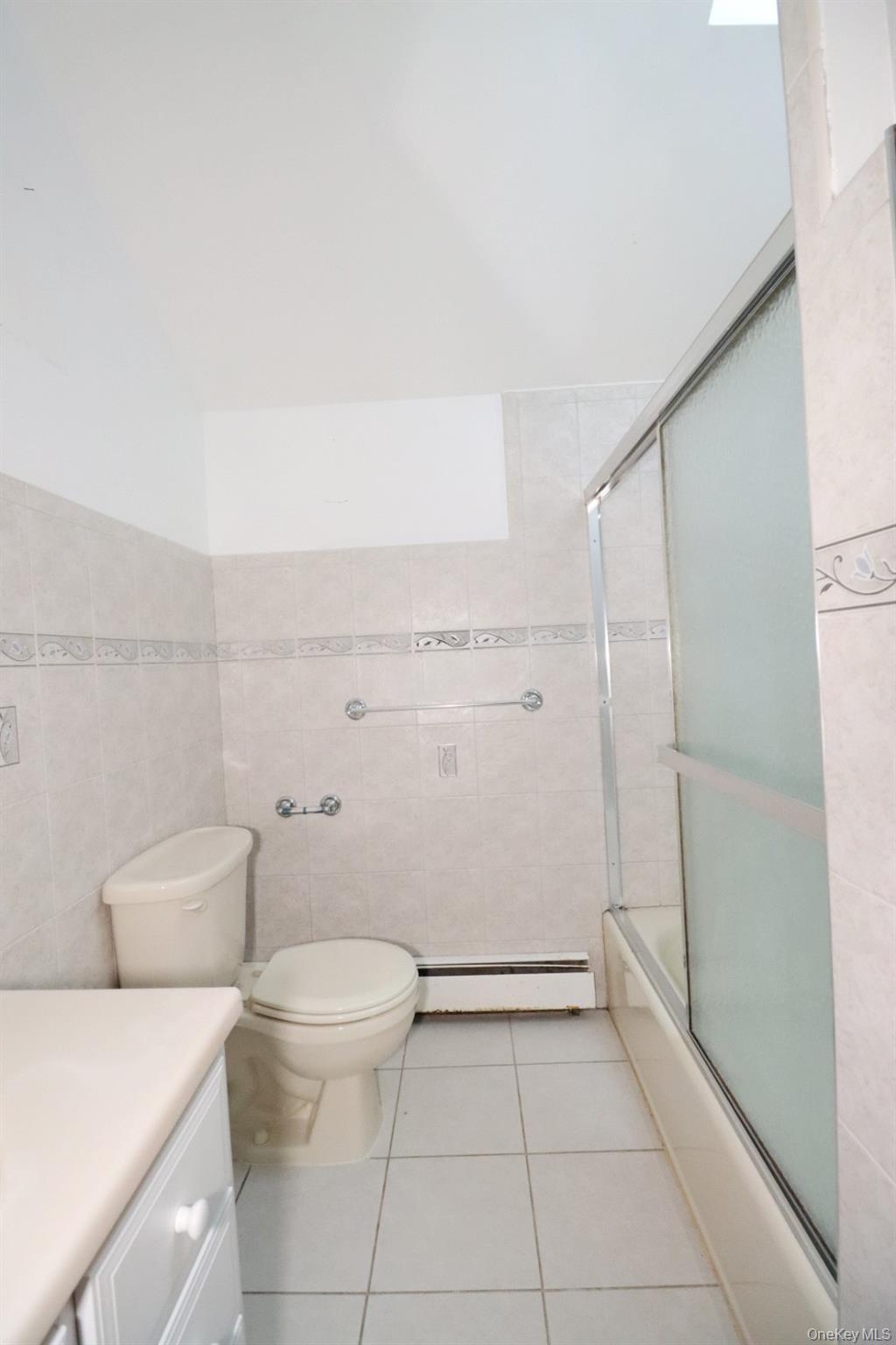 #4 photo, 156 Oak Street, Amityville , NY 11701