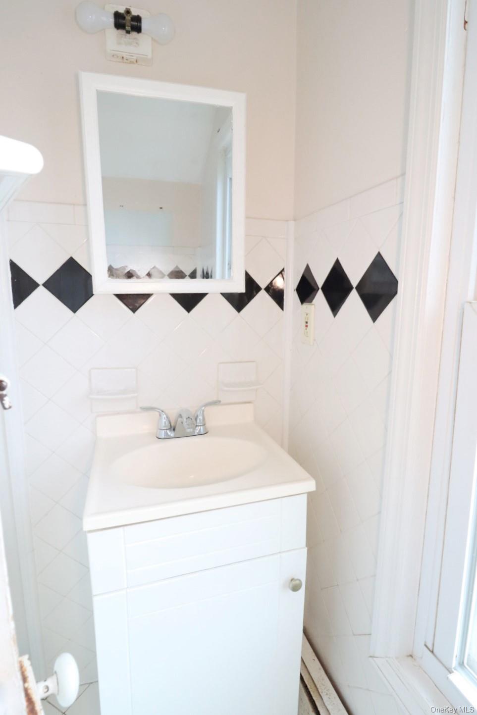 #6 photo, 156 Oak Street, Amityville , NY 11701