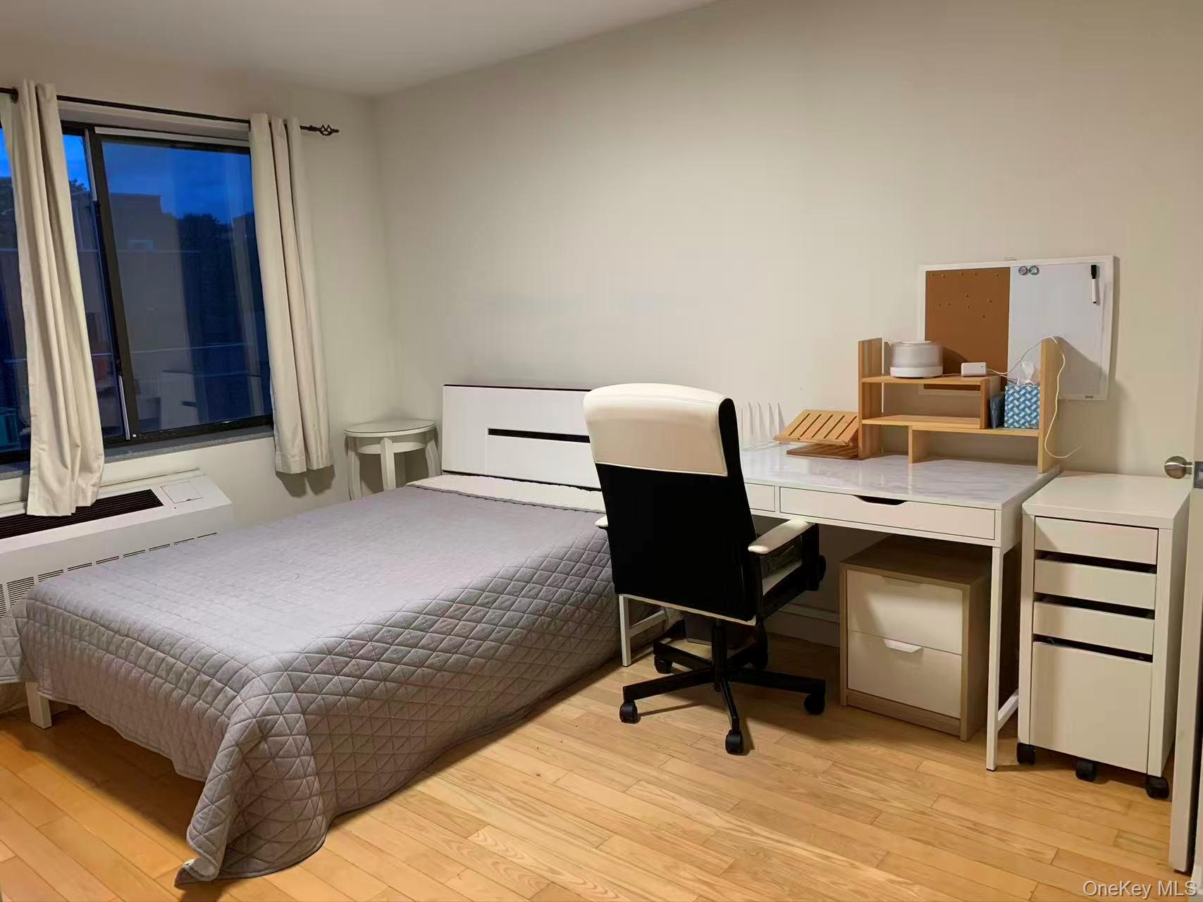 #4 photo, 13235 Sanford Avenue, Flushing , NY 11355