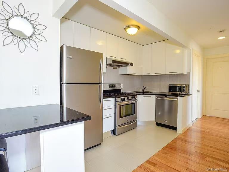 #6 photo, 13235 Sanford Avenue, Flushing , NY 11355