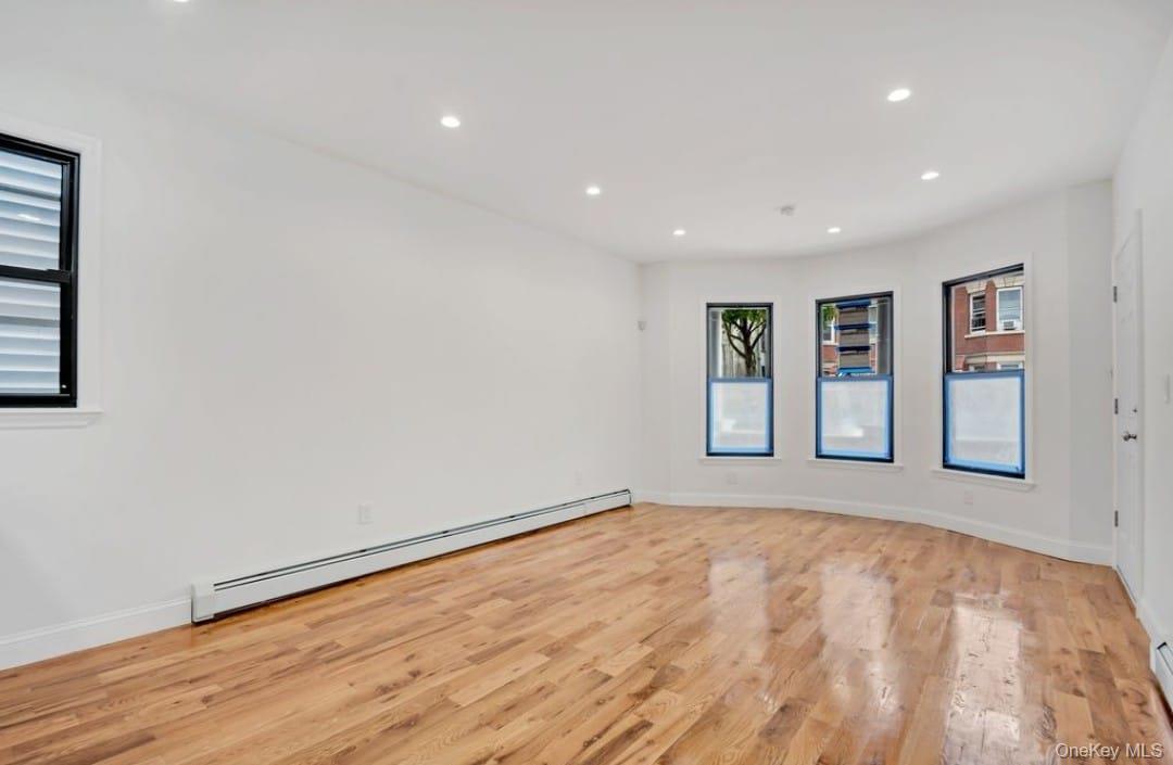 #6 photo, 1842 Hunt Avenue, Bronx , NY 10462