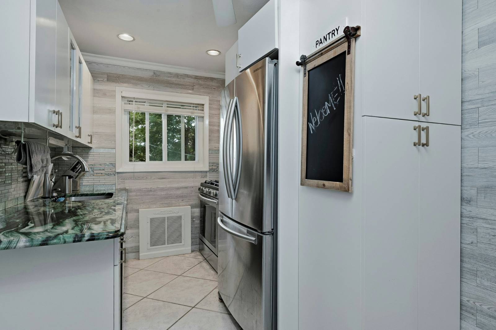 #14 photo, 131 Edmonton Dr, #G14, North Babylon , NY 11703