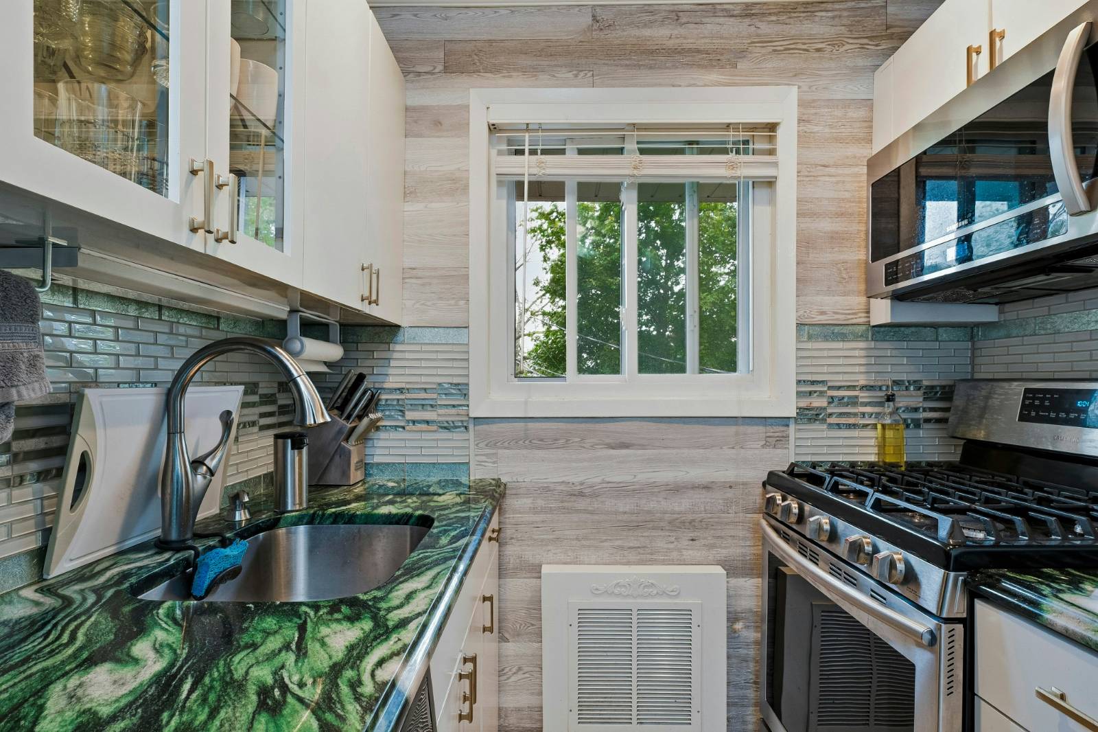 #17 photo, 131 Edmonton Dr, #G14, North Babylon , NY 11703