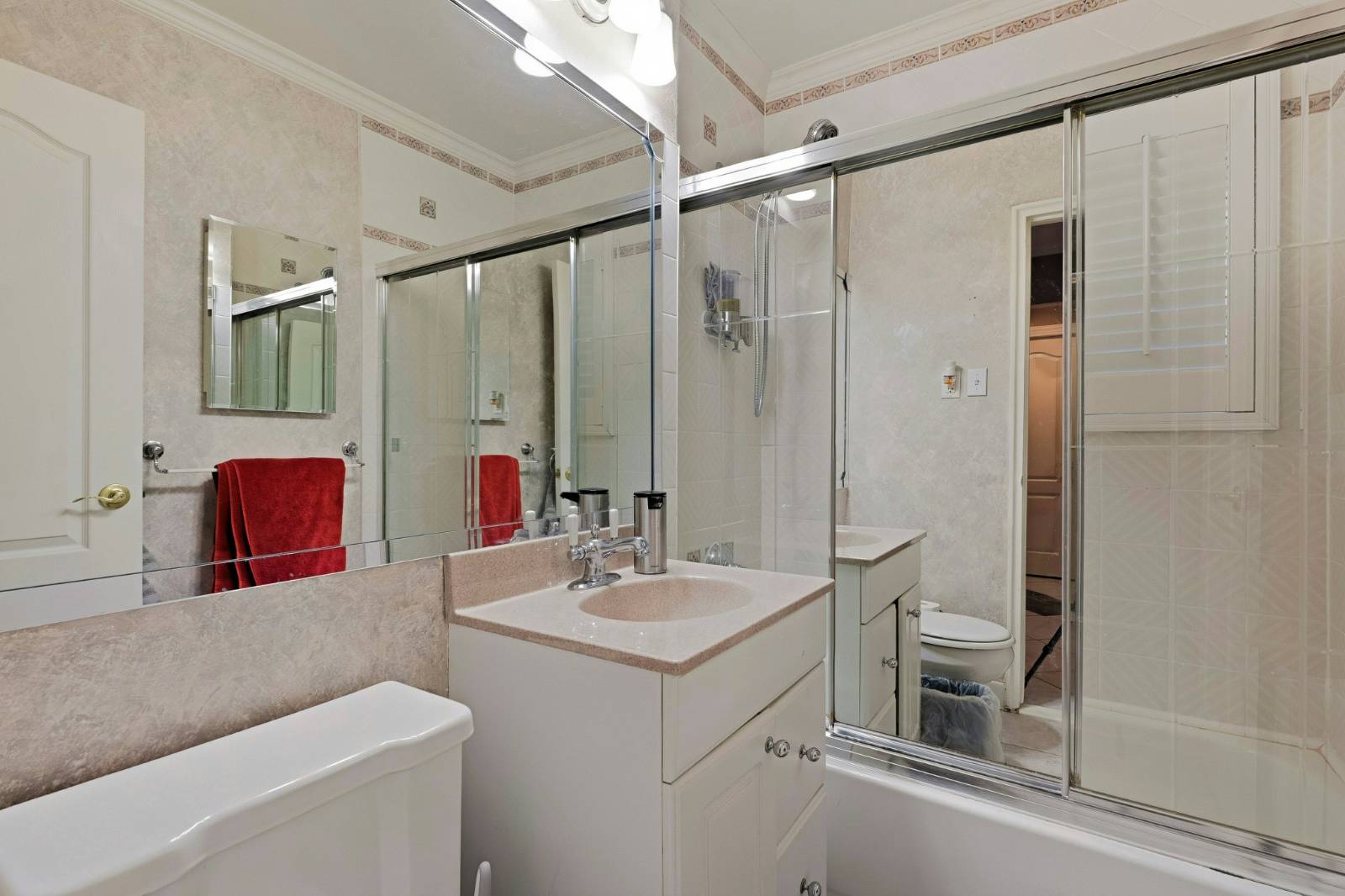 #21 photo, 131 Edmonton Dr, #G14, North Babylon , NY 11703