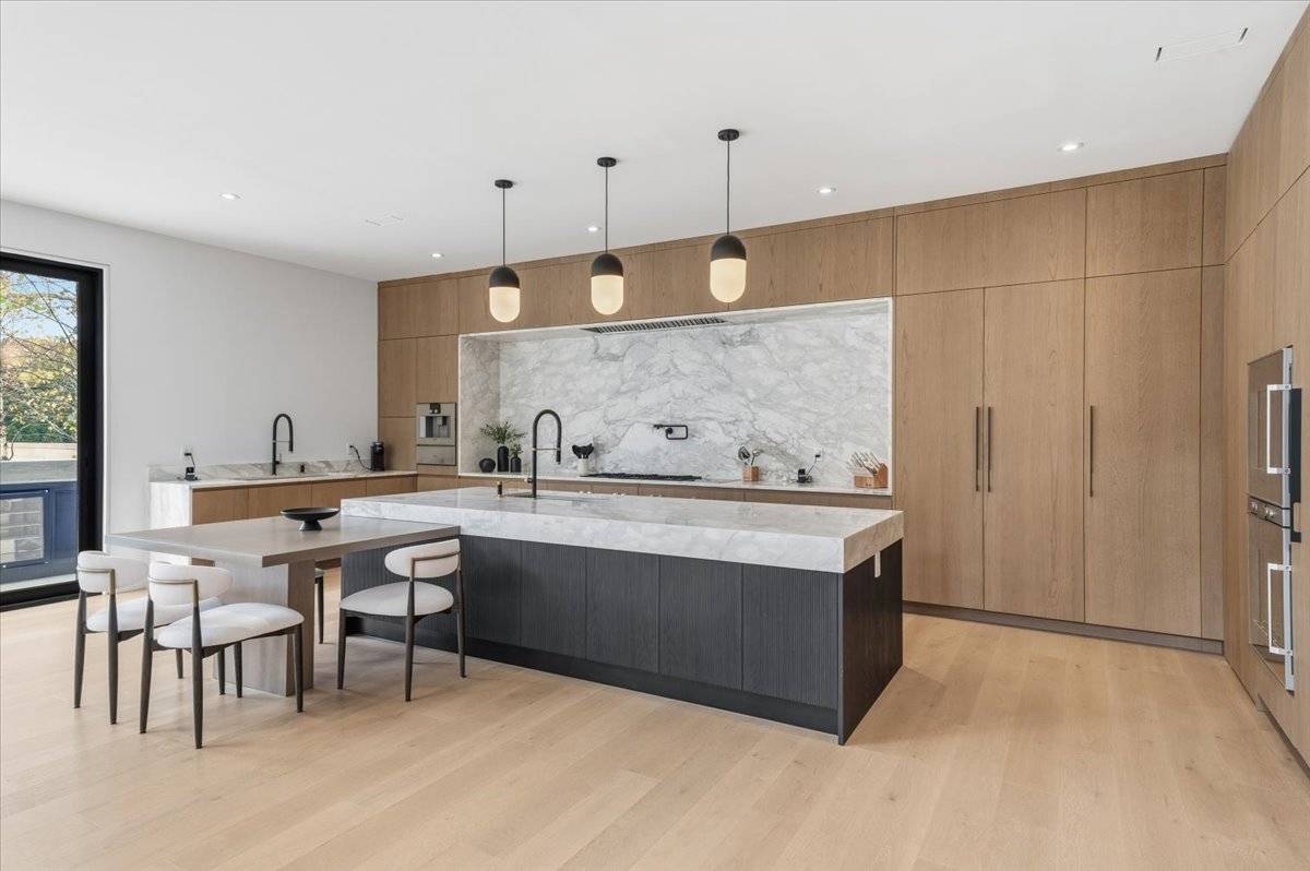 #14 photo, 21 Westwood Rd, Wainscott , NY 11975