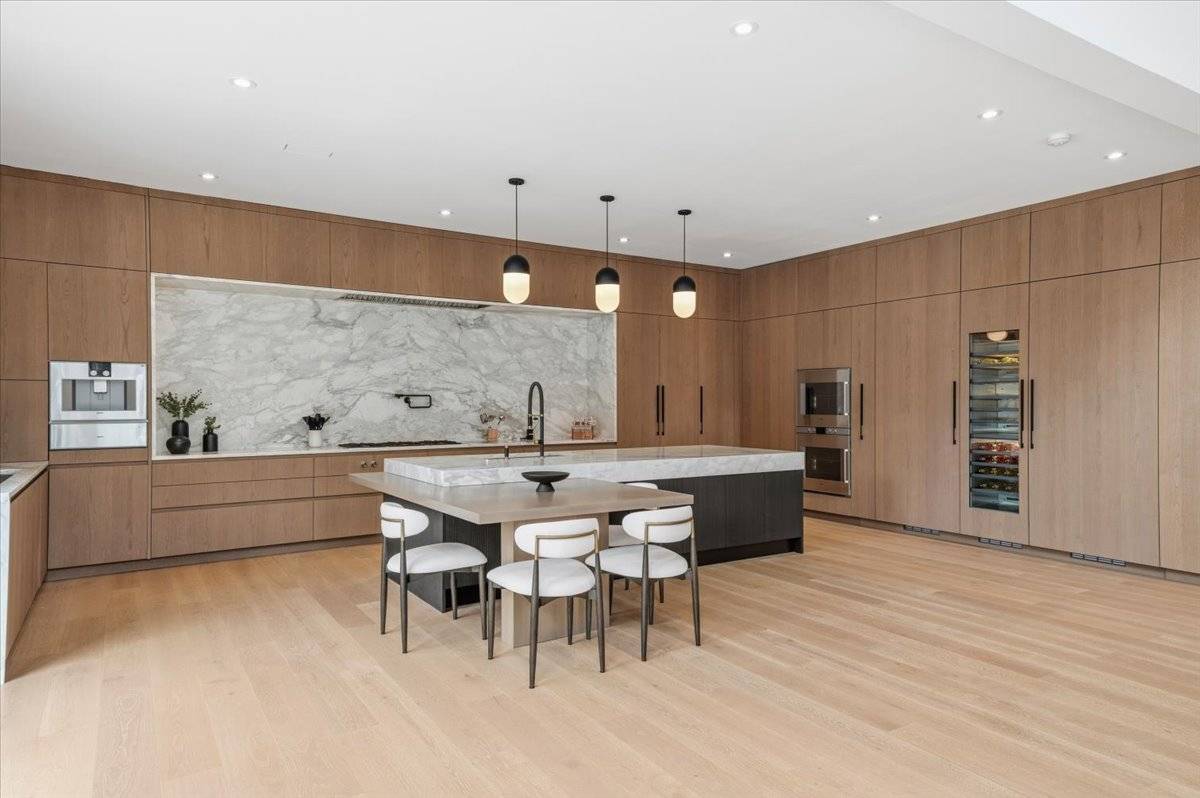 #15 photo, 21 Westwood Rd, Wainscott , NY 11975