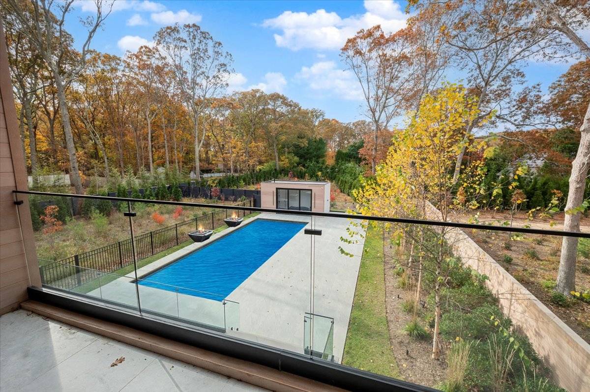 #24 photo, 21 Westwood Rd, Wainscott , NY 11975