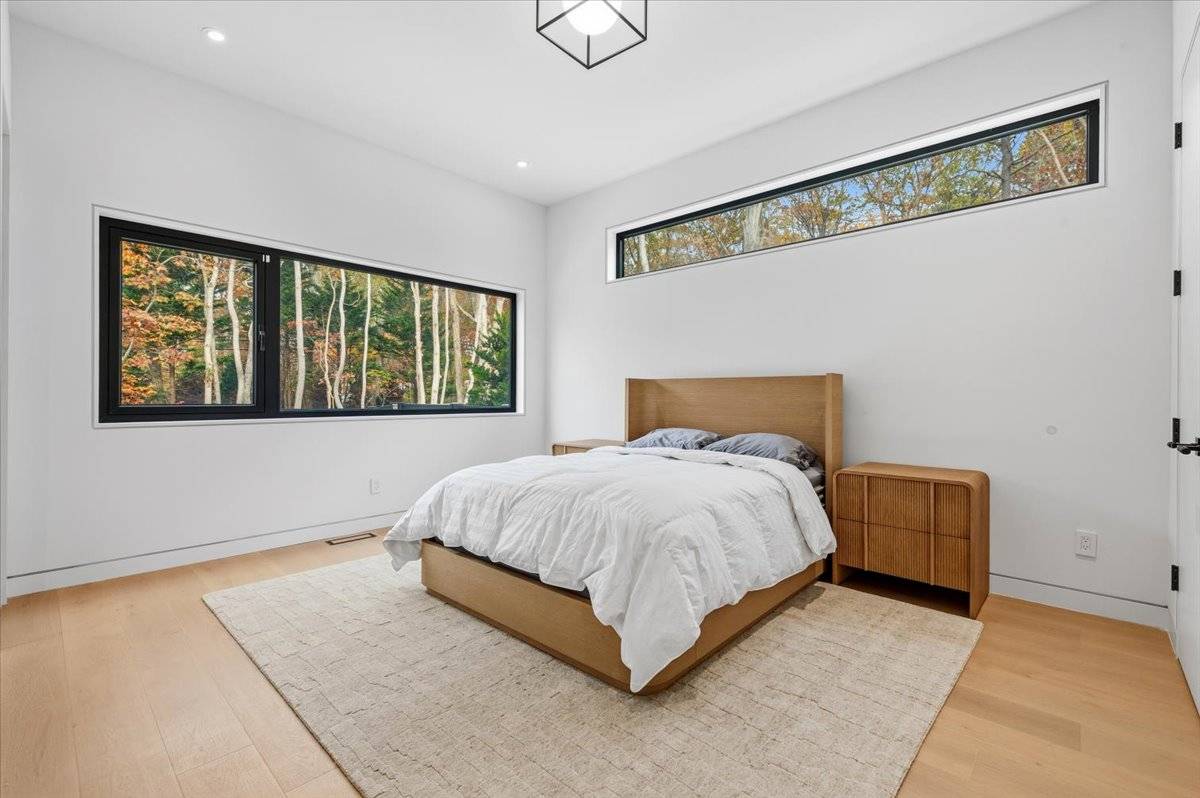 #29 photo, 21 Westwood Rd, Wainscott , NY 11975