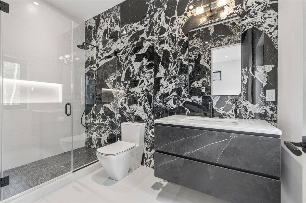 #30 photo, 21 Westwood Rd, Wainscott , NY 11975