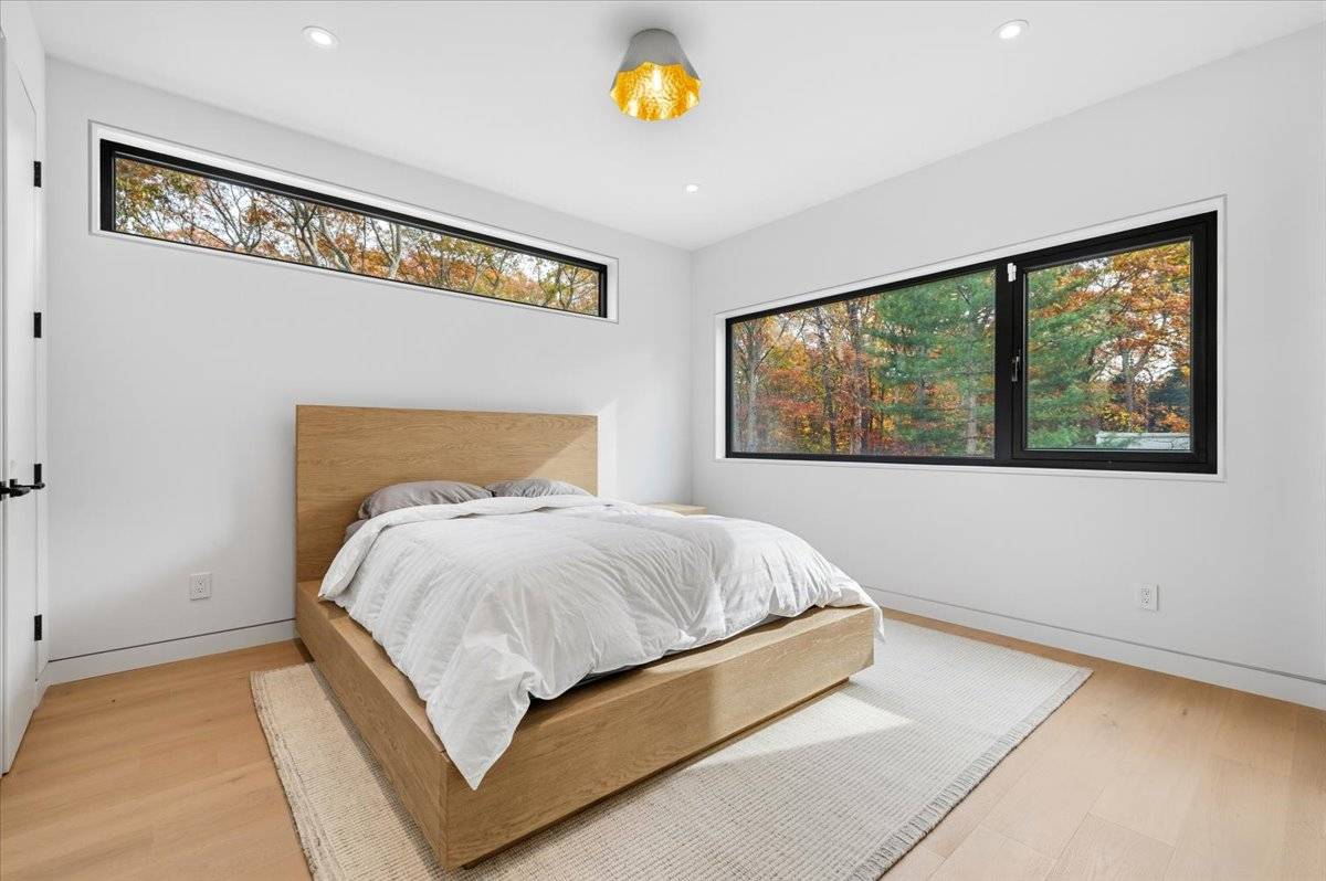 #31 photo, 21 Westwood Rd, Wainscott , NY 11975