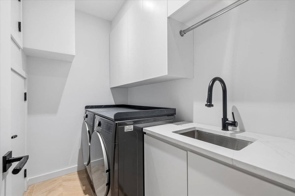 #43 photo, 21 Westwood Rd, Wainscott , NY 11975