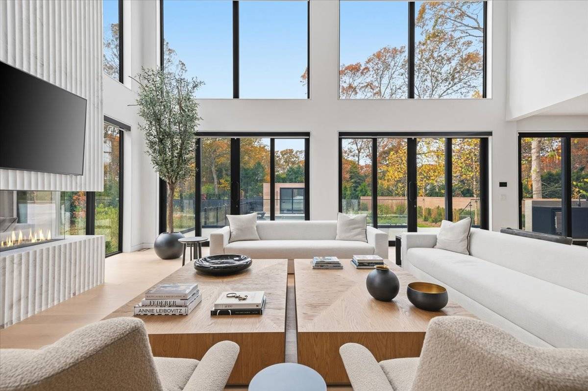 #6 photo, 21 Westwood Rd, Wainscott , NY 11975