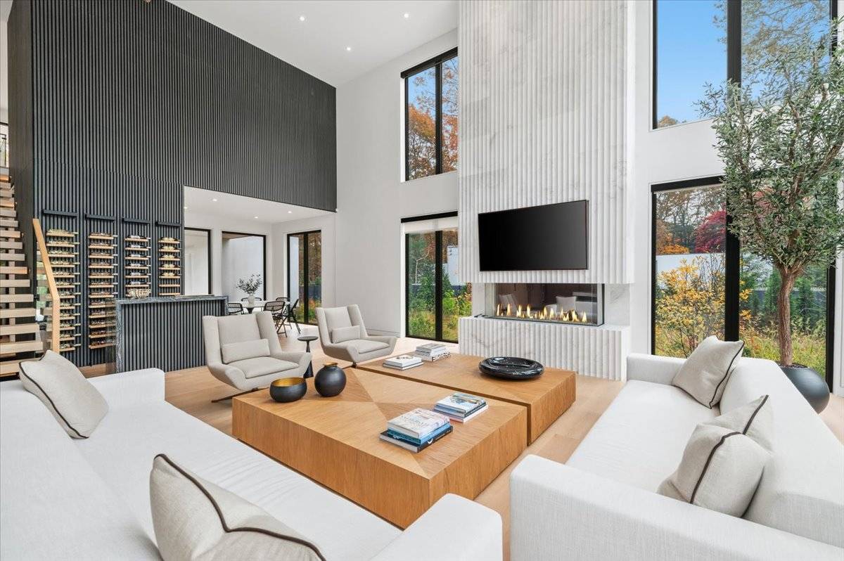 #9 photo, 21 Westwood Rd, Wainscott , NY 11975