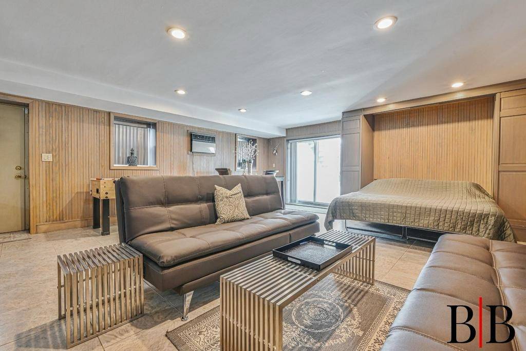 #35 photo, 2017 East 74 Street, Bergen Beach , NY 11234