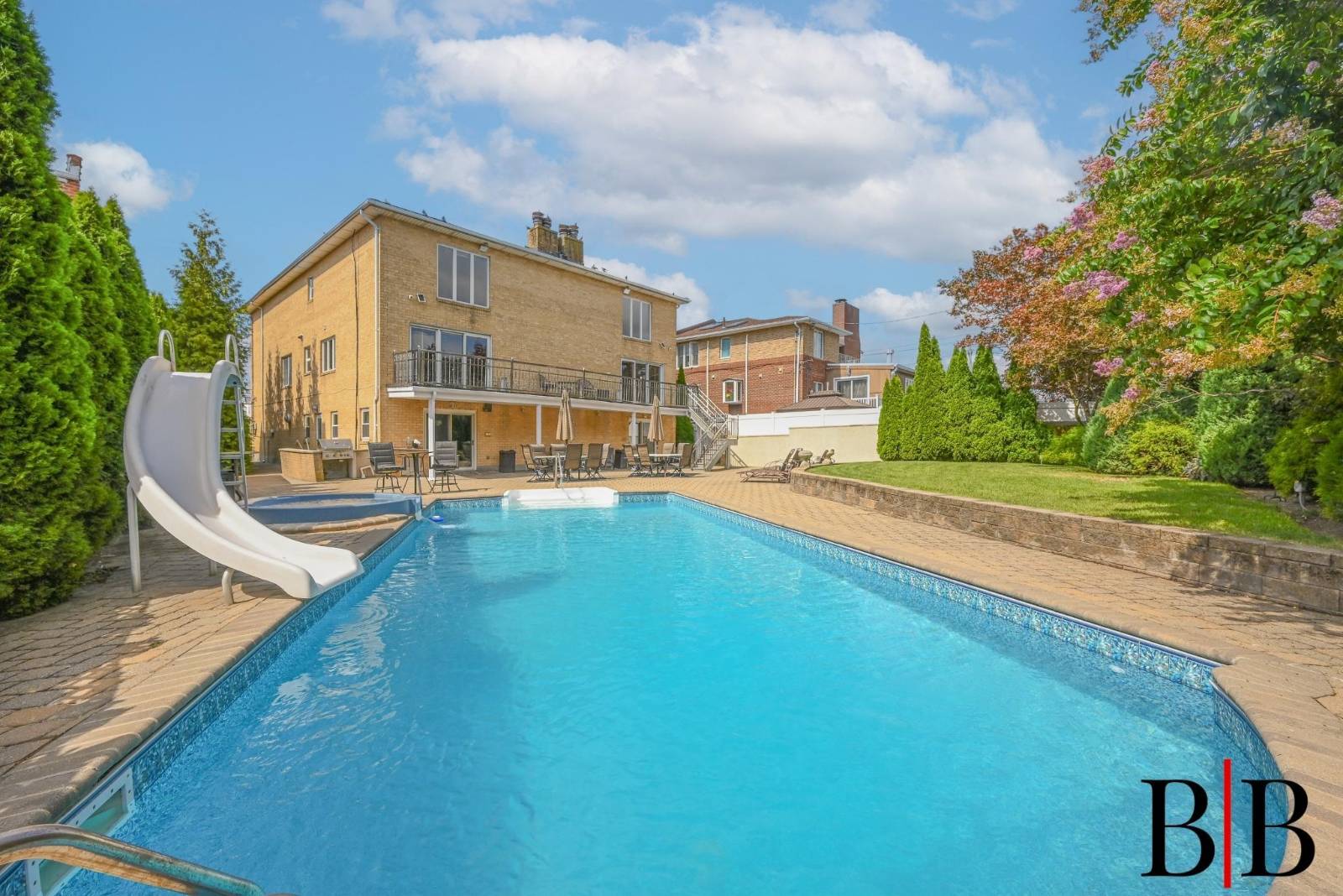 #43 photo, 2017 East 74 Street, Bergen Beach , NY 11234