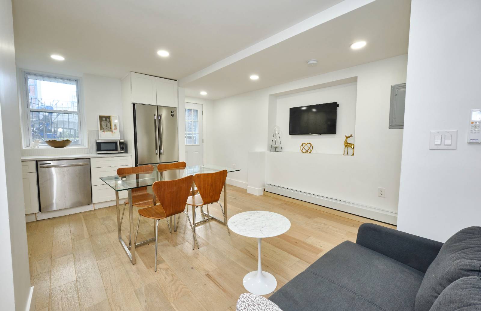 #13 photo, 39-39 Crescent St, Long Island City , NY 11101