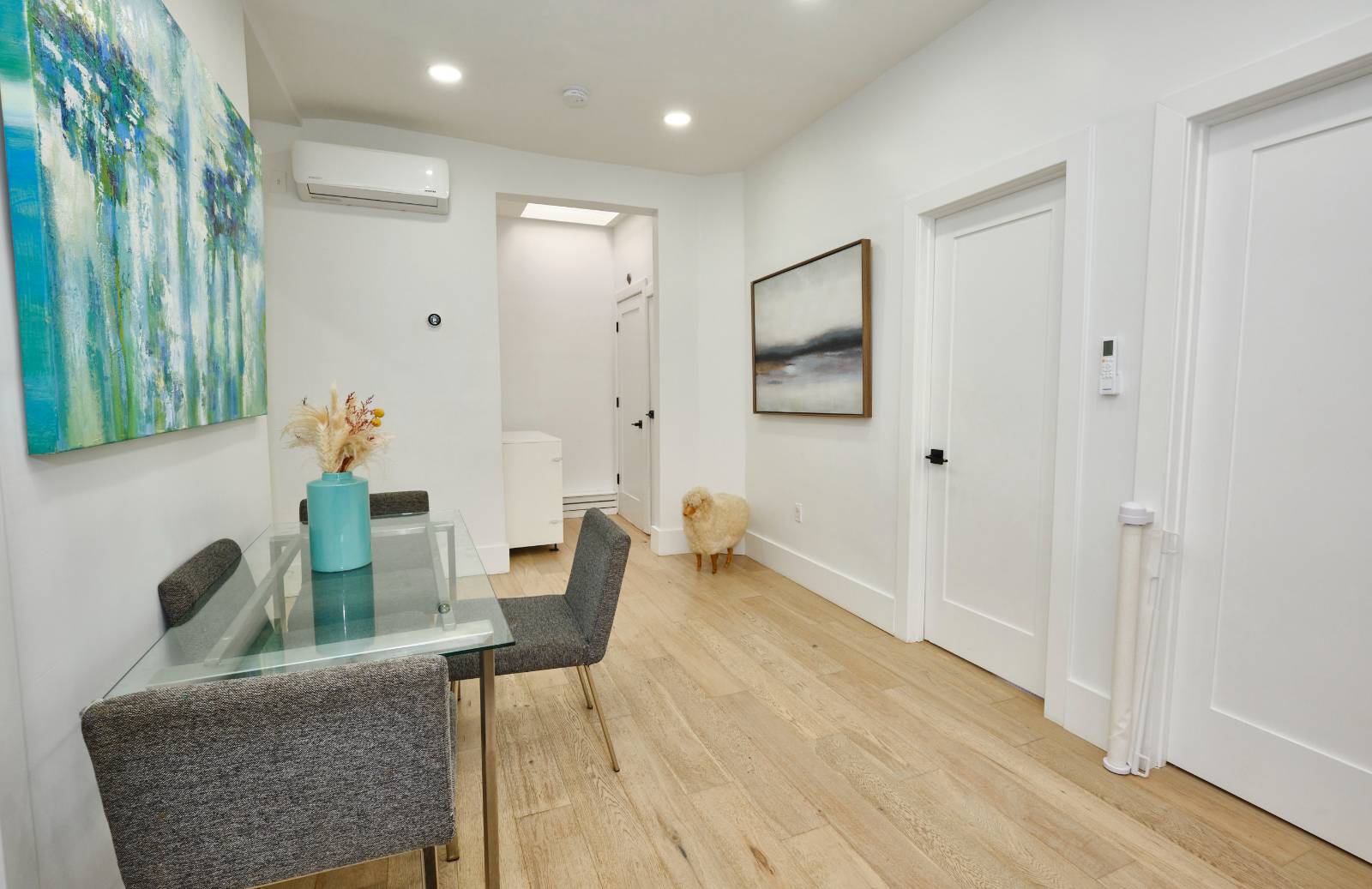 #24 photo, 39-39 Crescent St, Long Island City , NY 11101