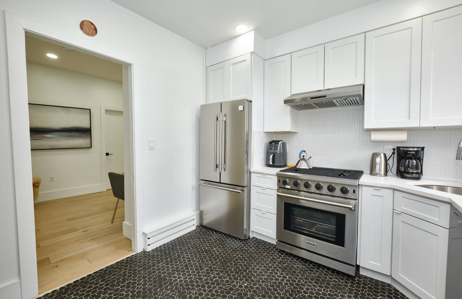 #28 photo, 39-39 Crescent St, Long Island City , NY 11101