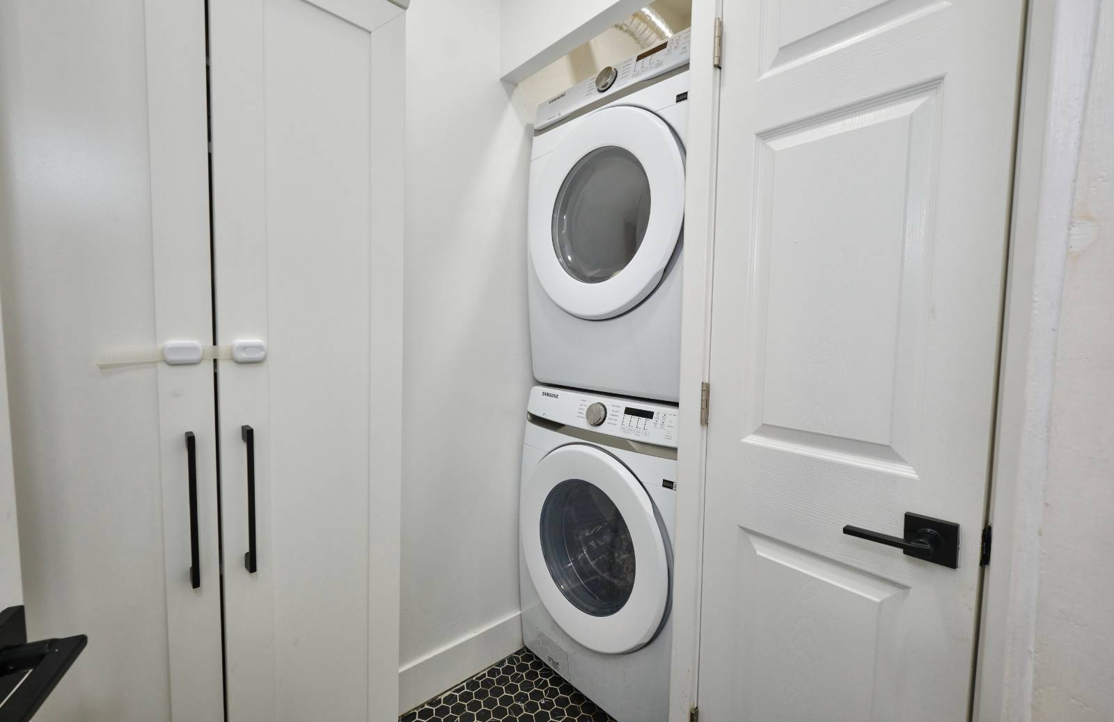 #30 photo, 39-39 Crescent St, Long Island City , NY 11101