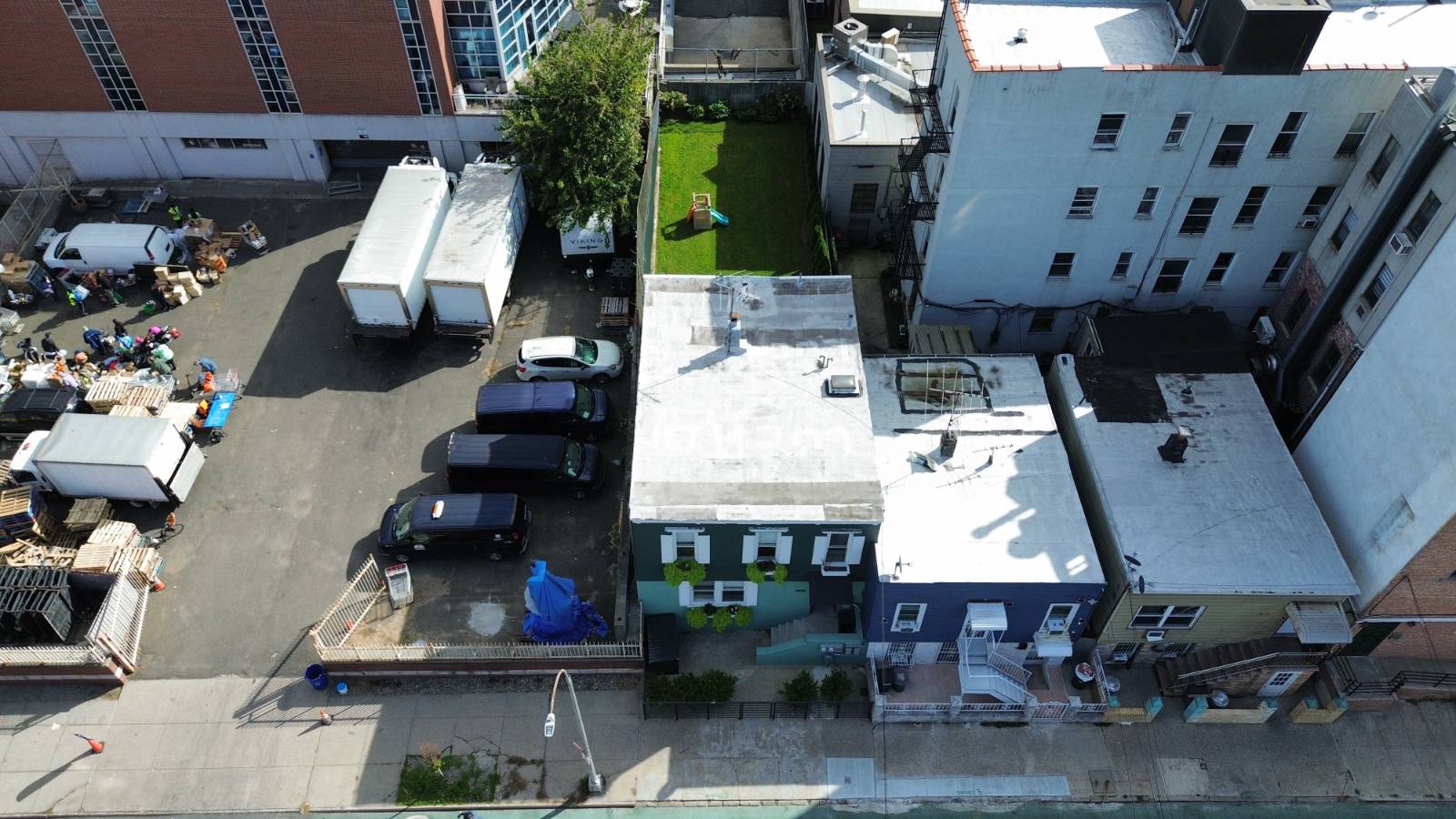 #4 photo, 39-39 Crescent St, Long Island City , NY 11101