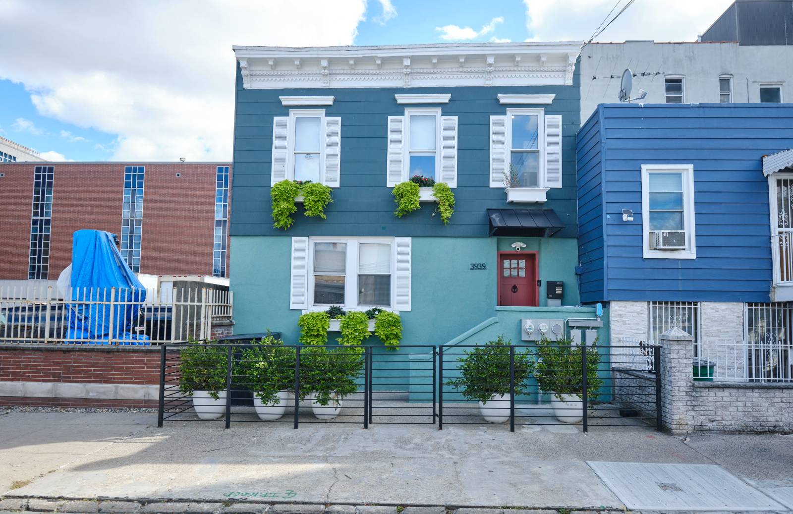 #40 photo, 39-39 Crescent St, Long Island City , NY 11101