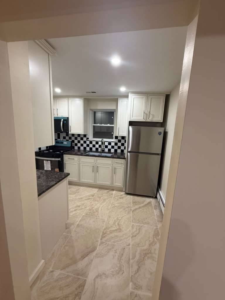 #5 photo, 6706 171st street, #2, Fresh Meadows , NY 11365