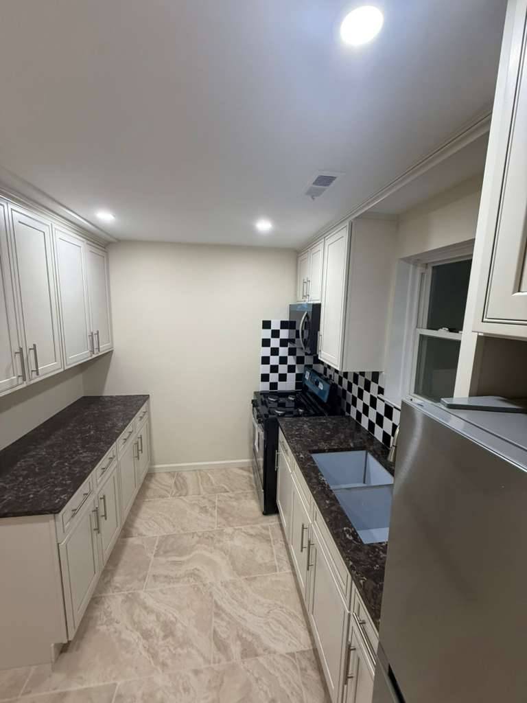 #6 photo, 6706 171st street, #2, Fresh Meadows , NY 11365