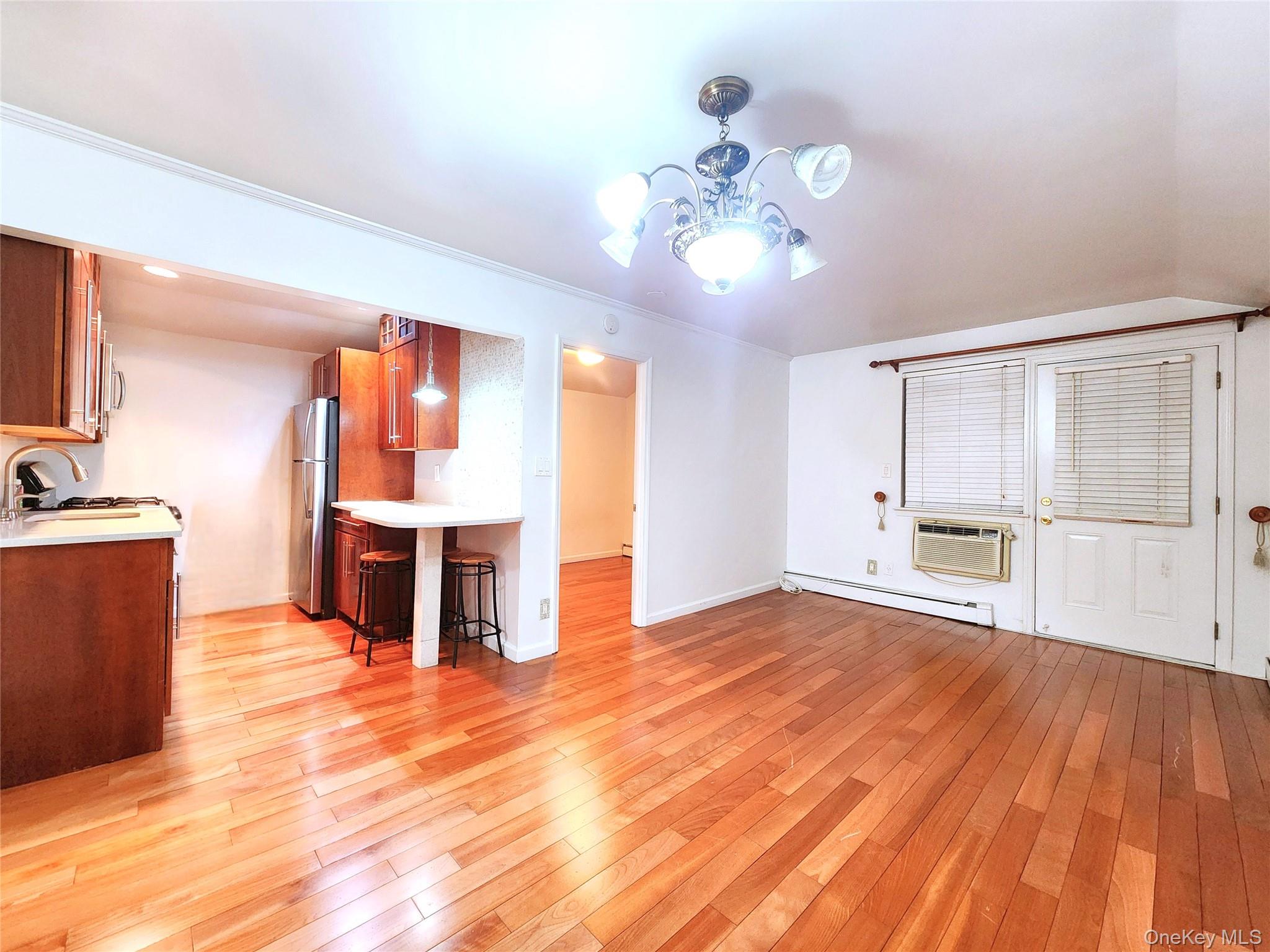 #5 photo, 14018 33rd Avenue, Flushing , NY 11354
