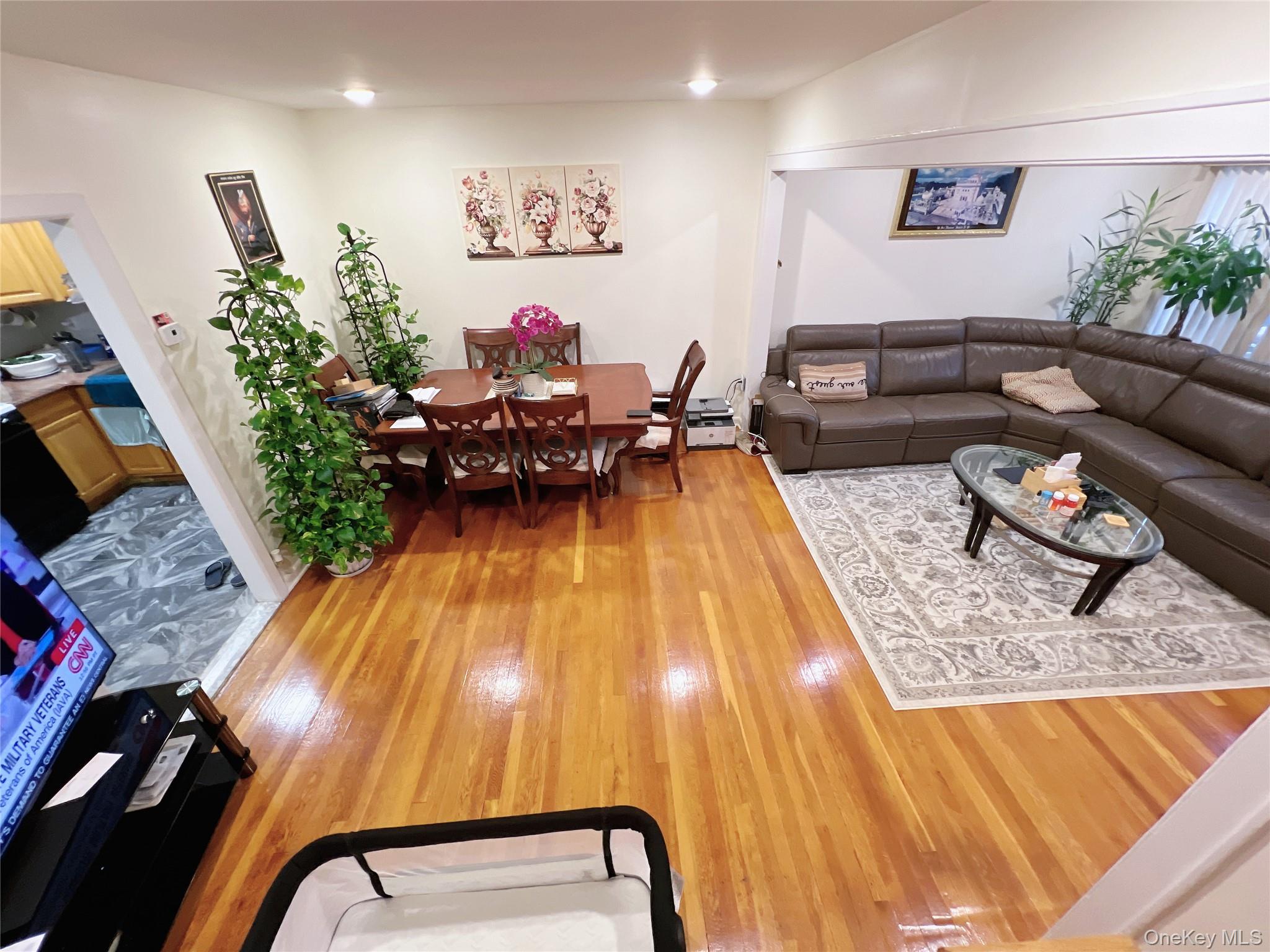 #4 photo, 21-31 24th Street, Astoria , NY 11105