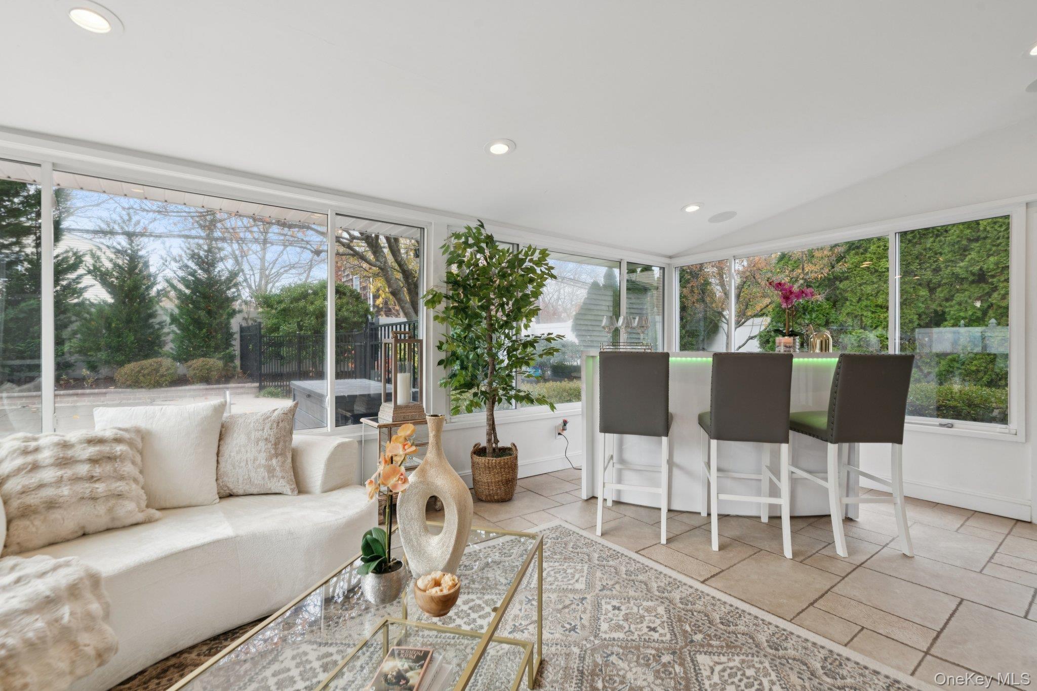 #11 photo, 5 Culver Court, Melville , NY 11747