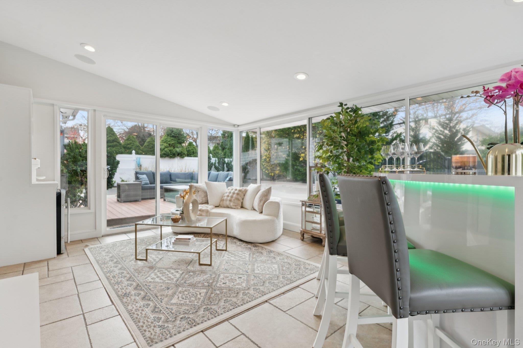 #12 photo, 5 Culver Court, Melville , NY 11747